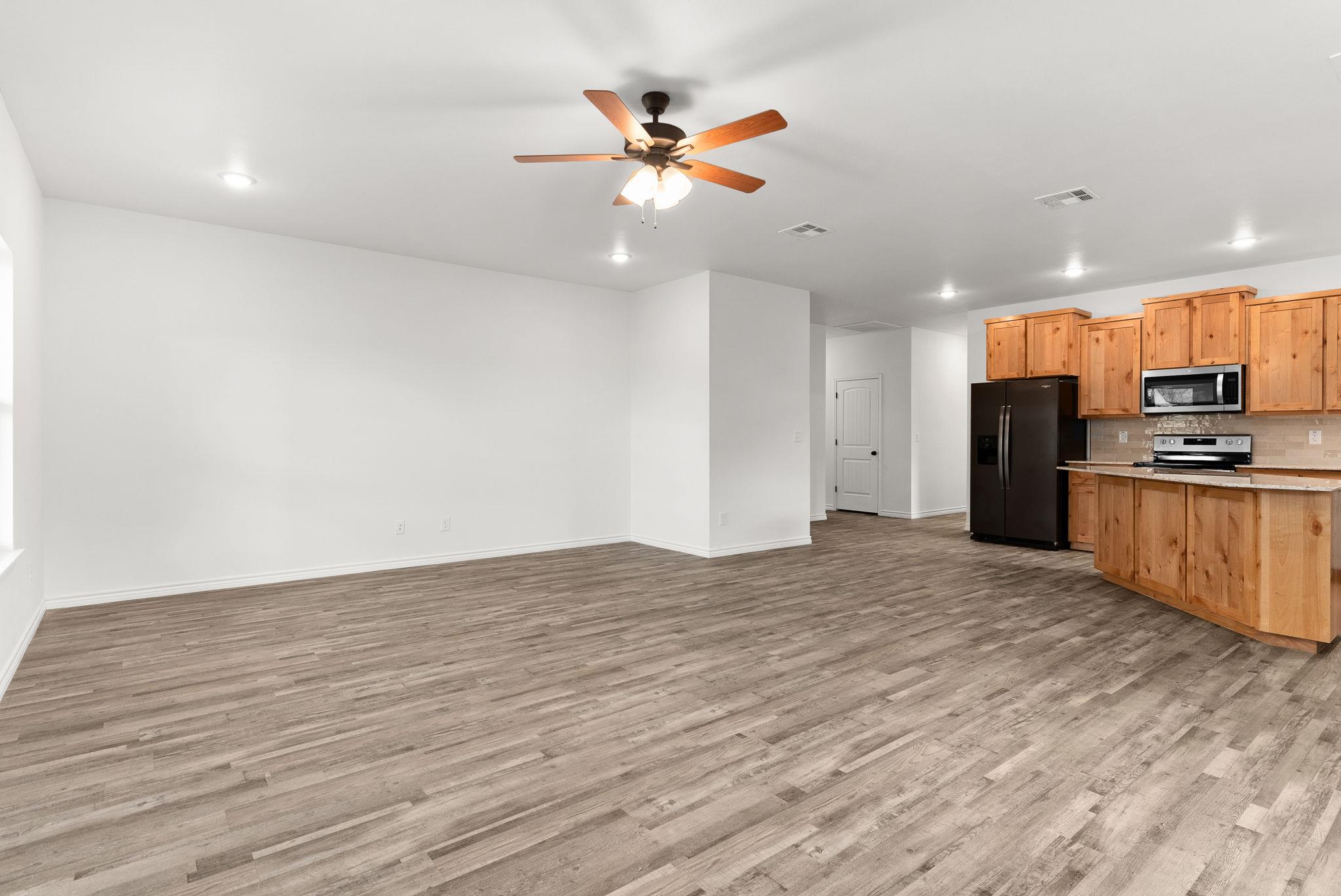 828 Elijah Ln Property Photo 7