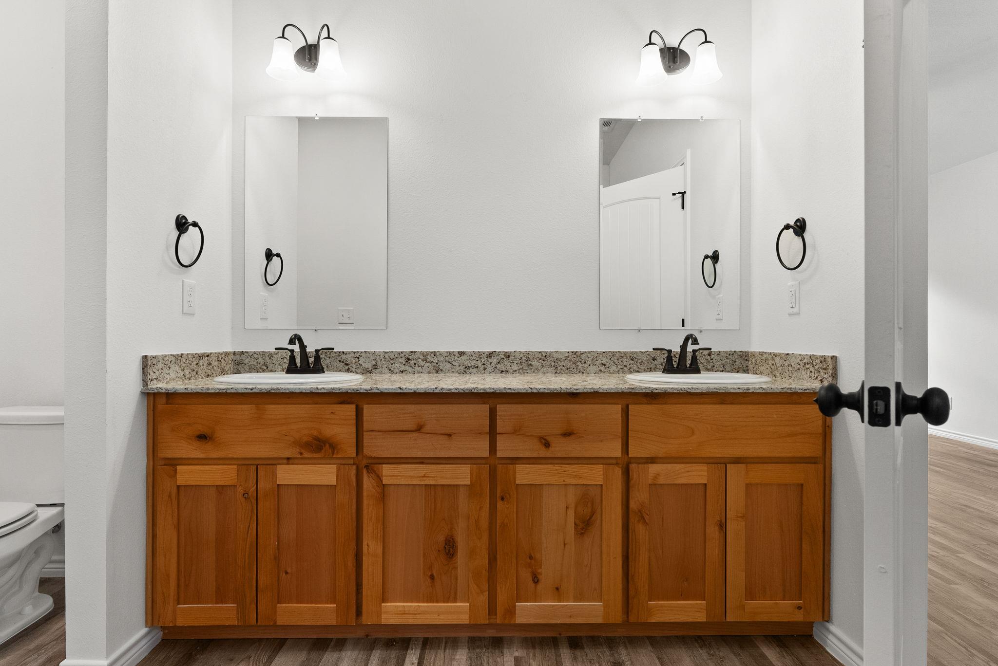 828 Elijah Ln Property Photo 16