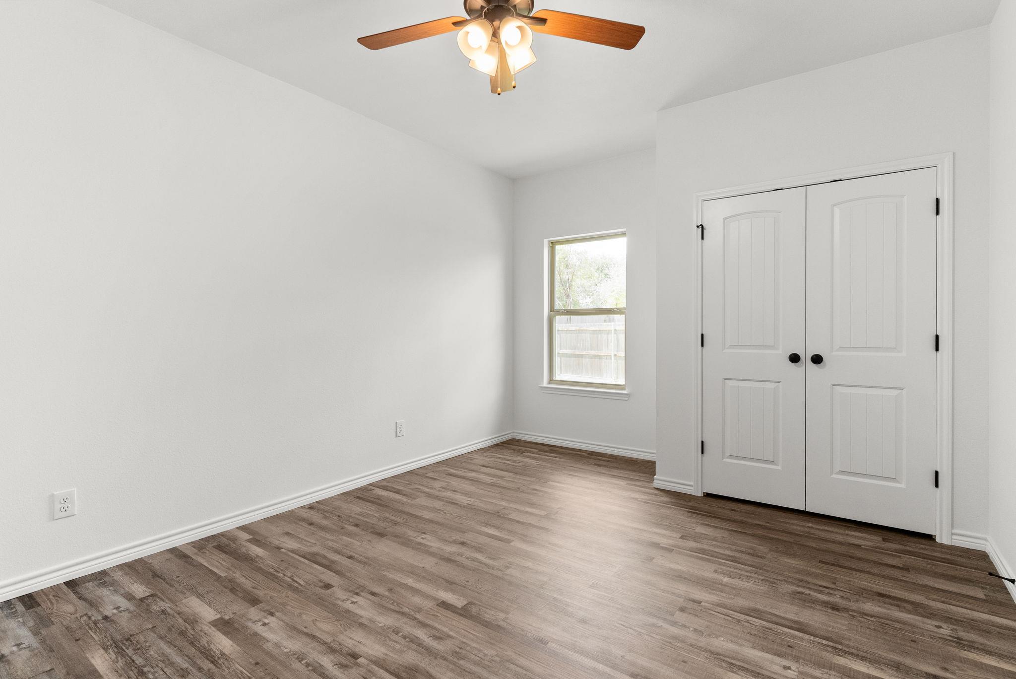 828 Elijah Ln Property Photo 18