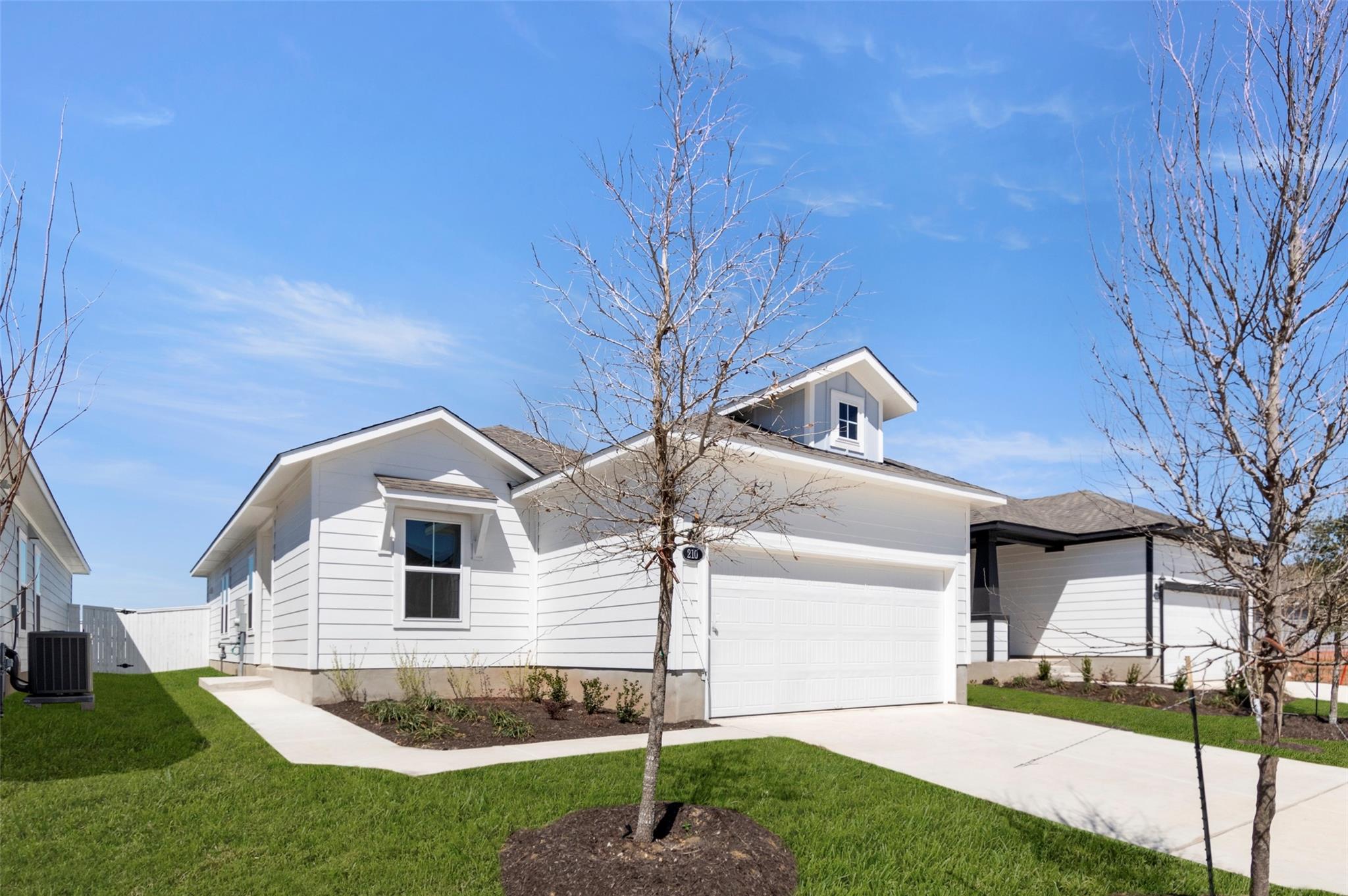 210 Lavender Ln Property Photo