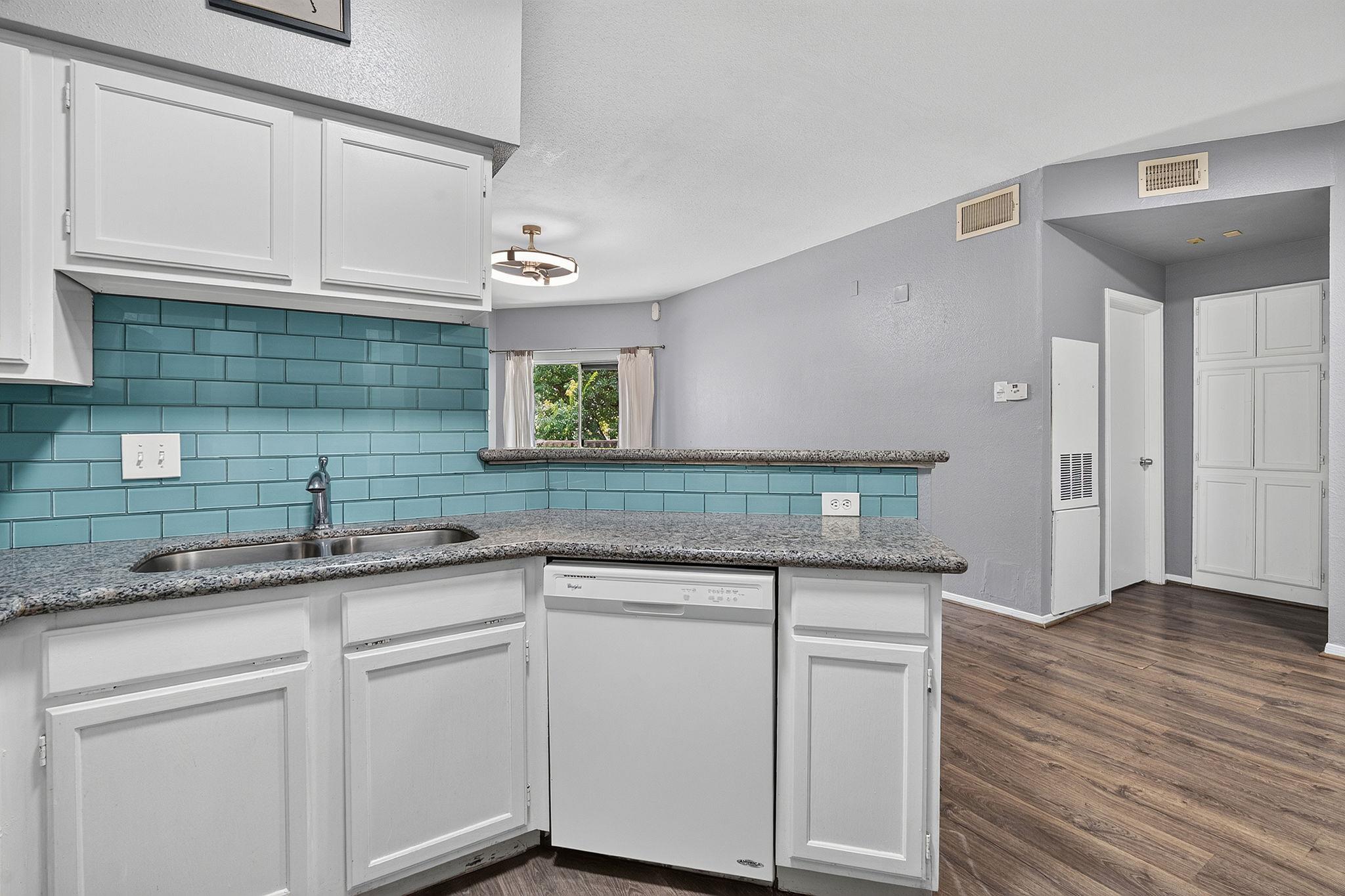 2450 Wickersham Ln #704 Property Photo 9