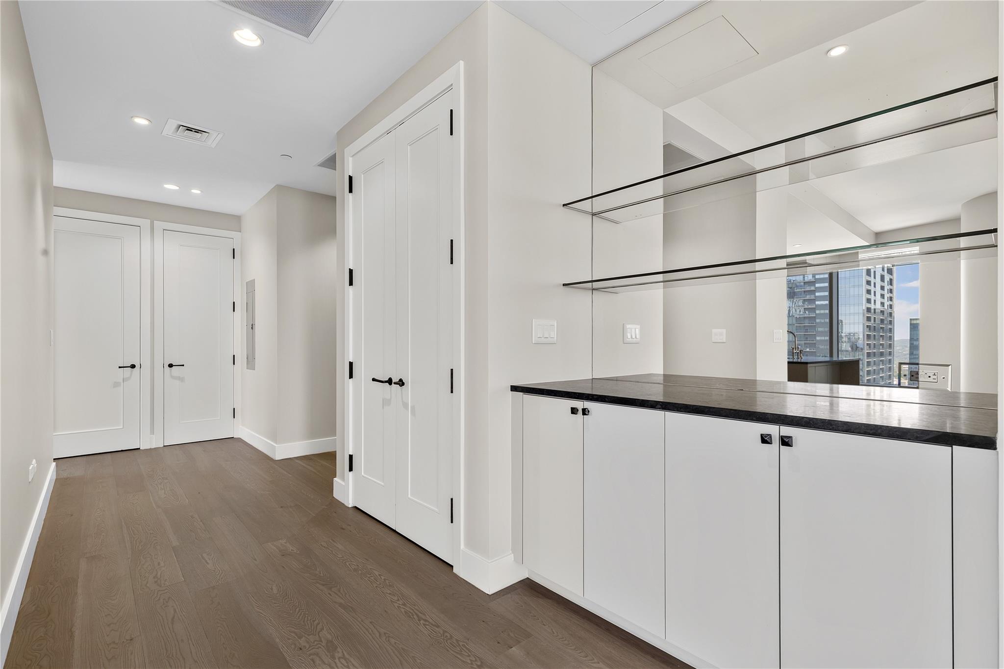200 Congress Ave #28sw Property Photo 6