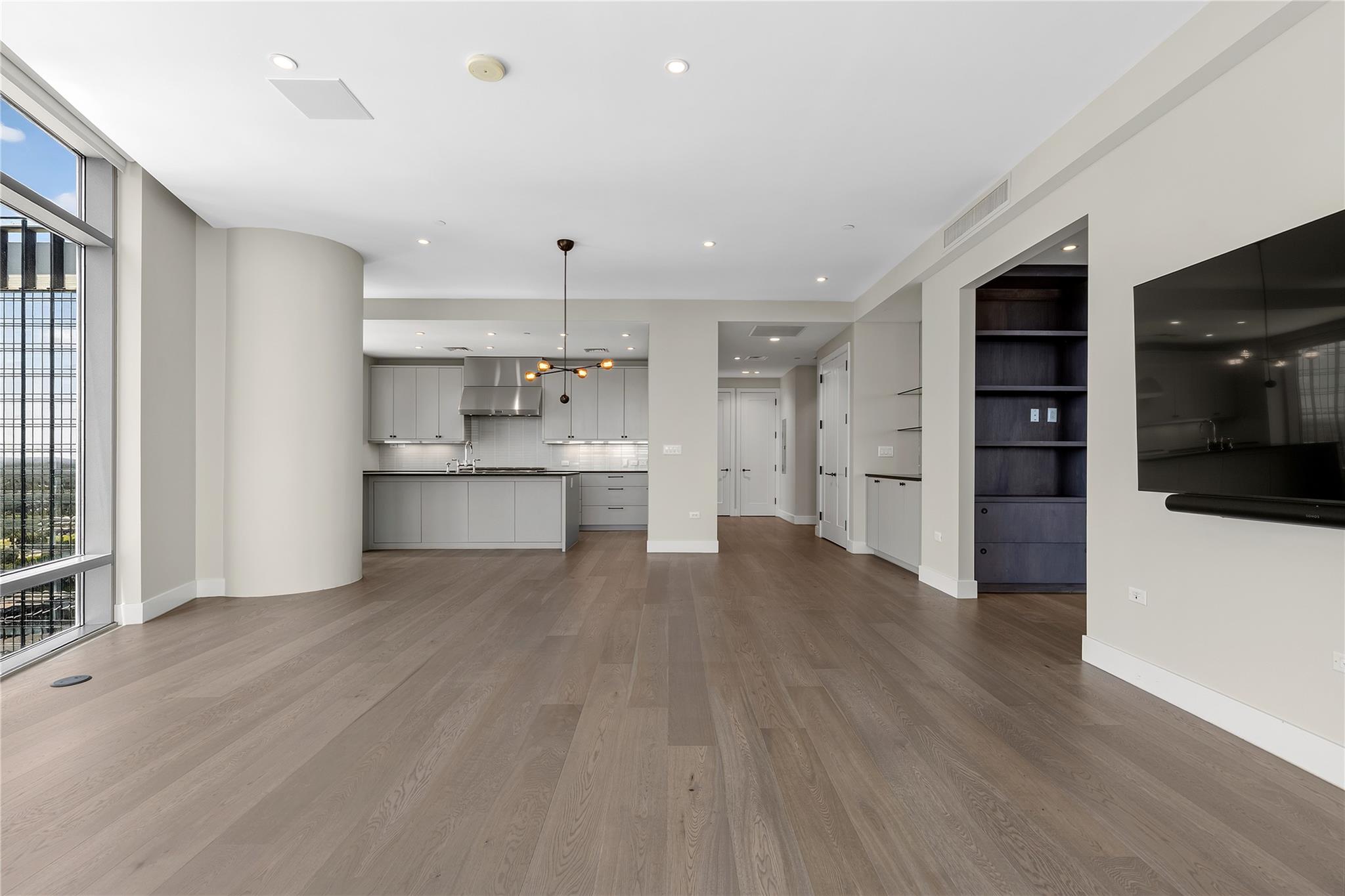 200 Congress Ave #28sw Property Photo 16
