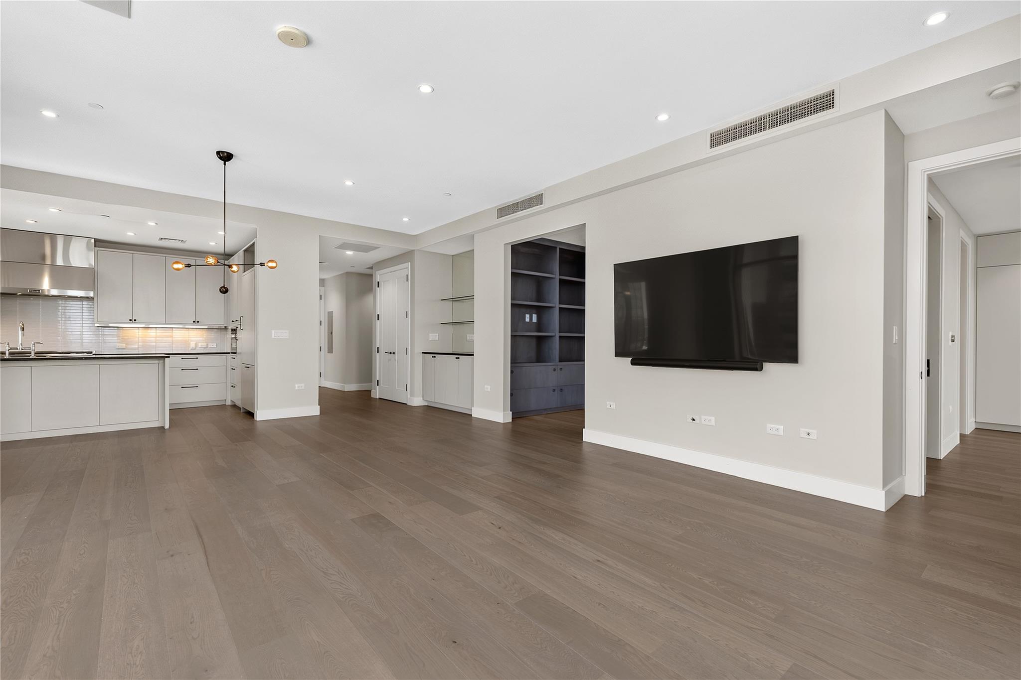 200 Congress Ave #28sw Property Photo 17