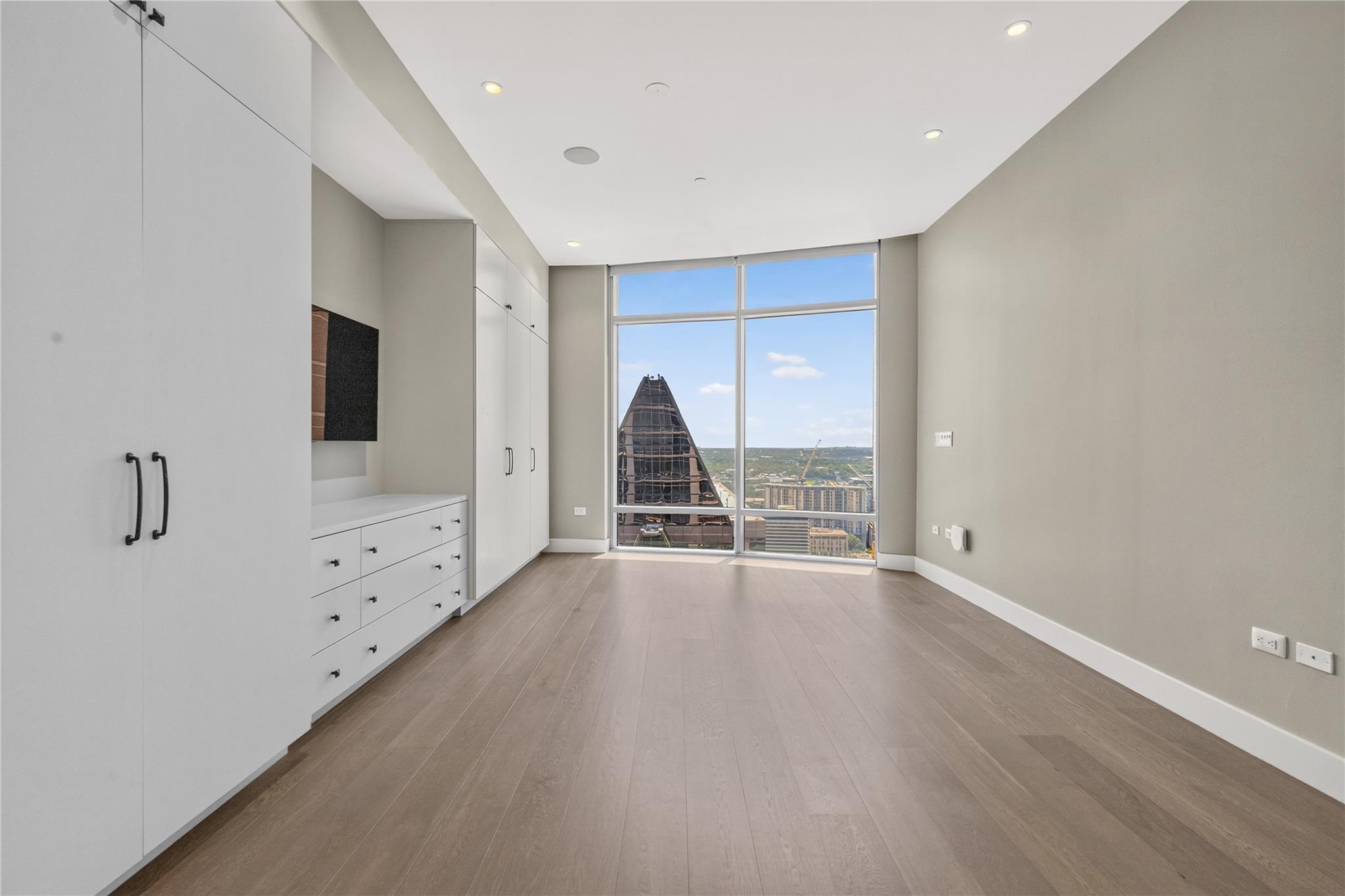 200 Congress Ave #28sw Property Photo 23
