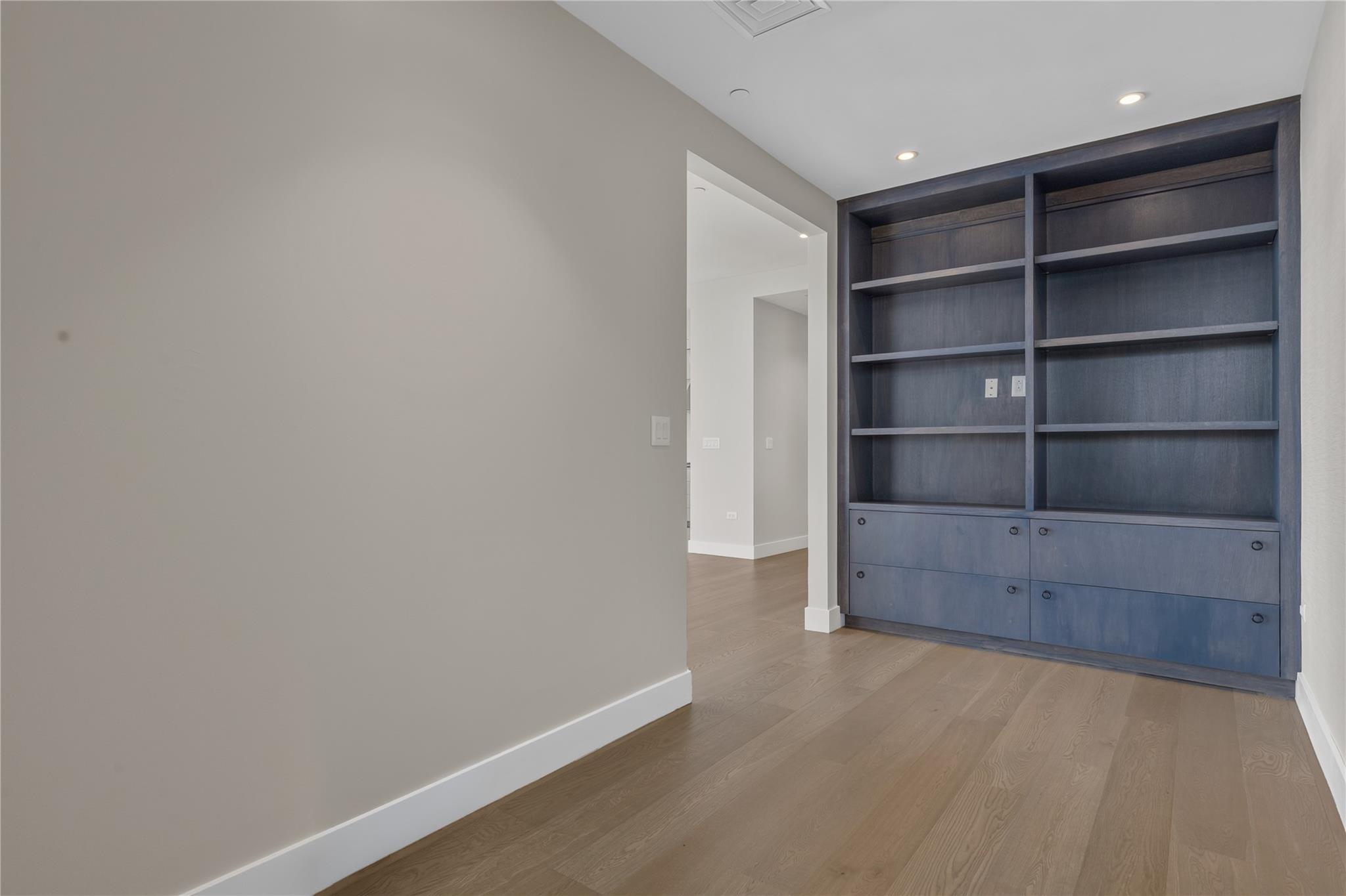 200 Congress Ave #28sw Property Photo 26