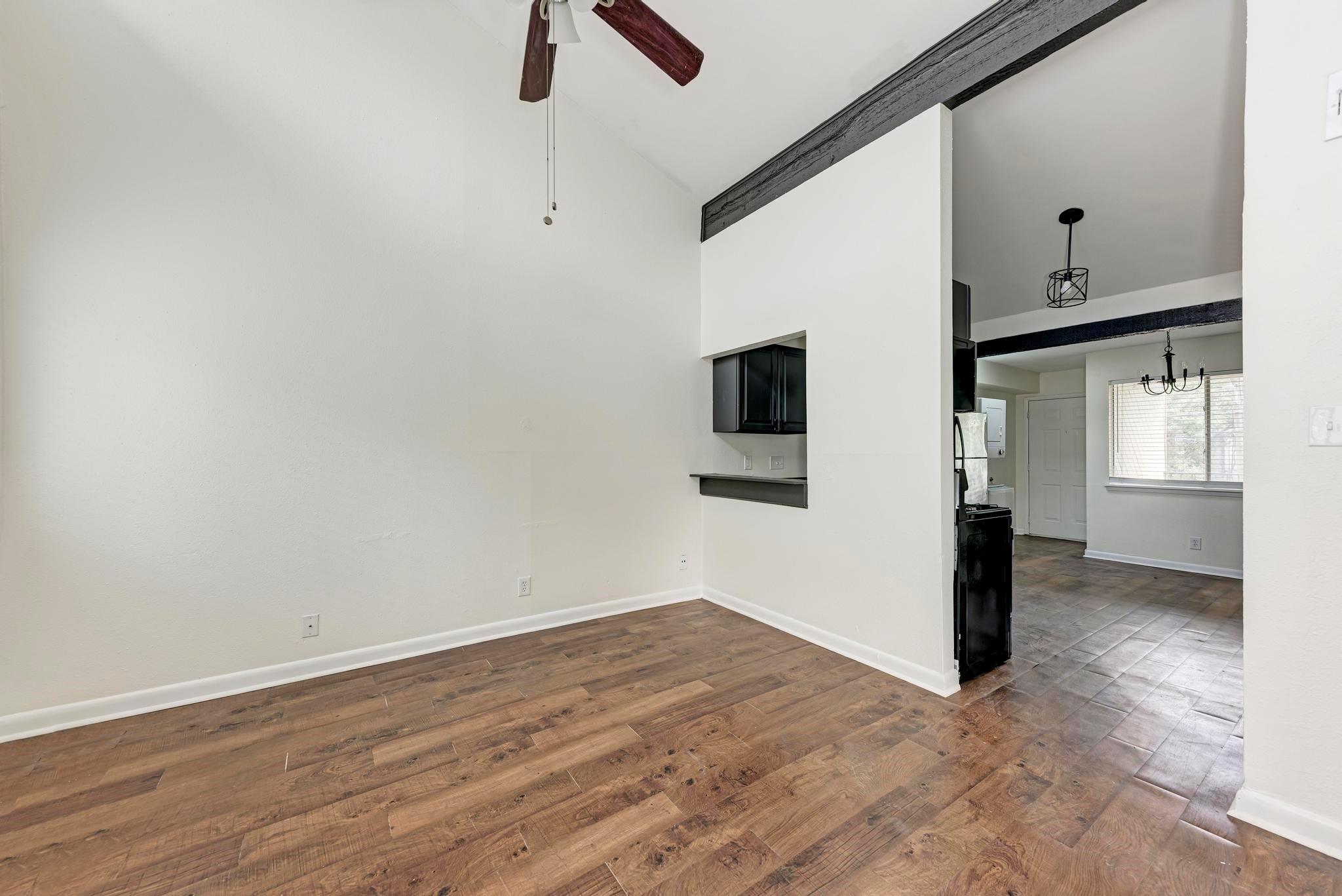 1010 W 23rd St #2 Property Photo 14