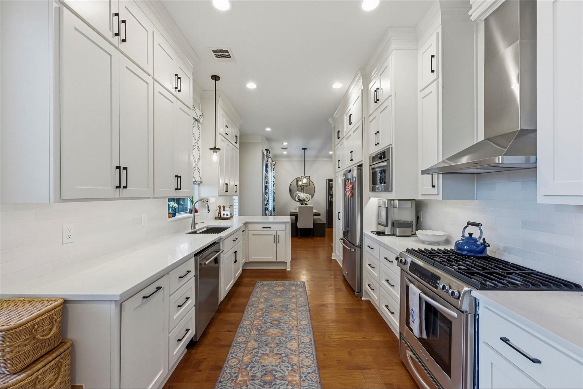 1621 Enfield Rd #e Property Photo 15