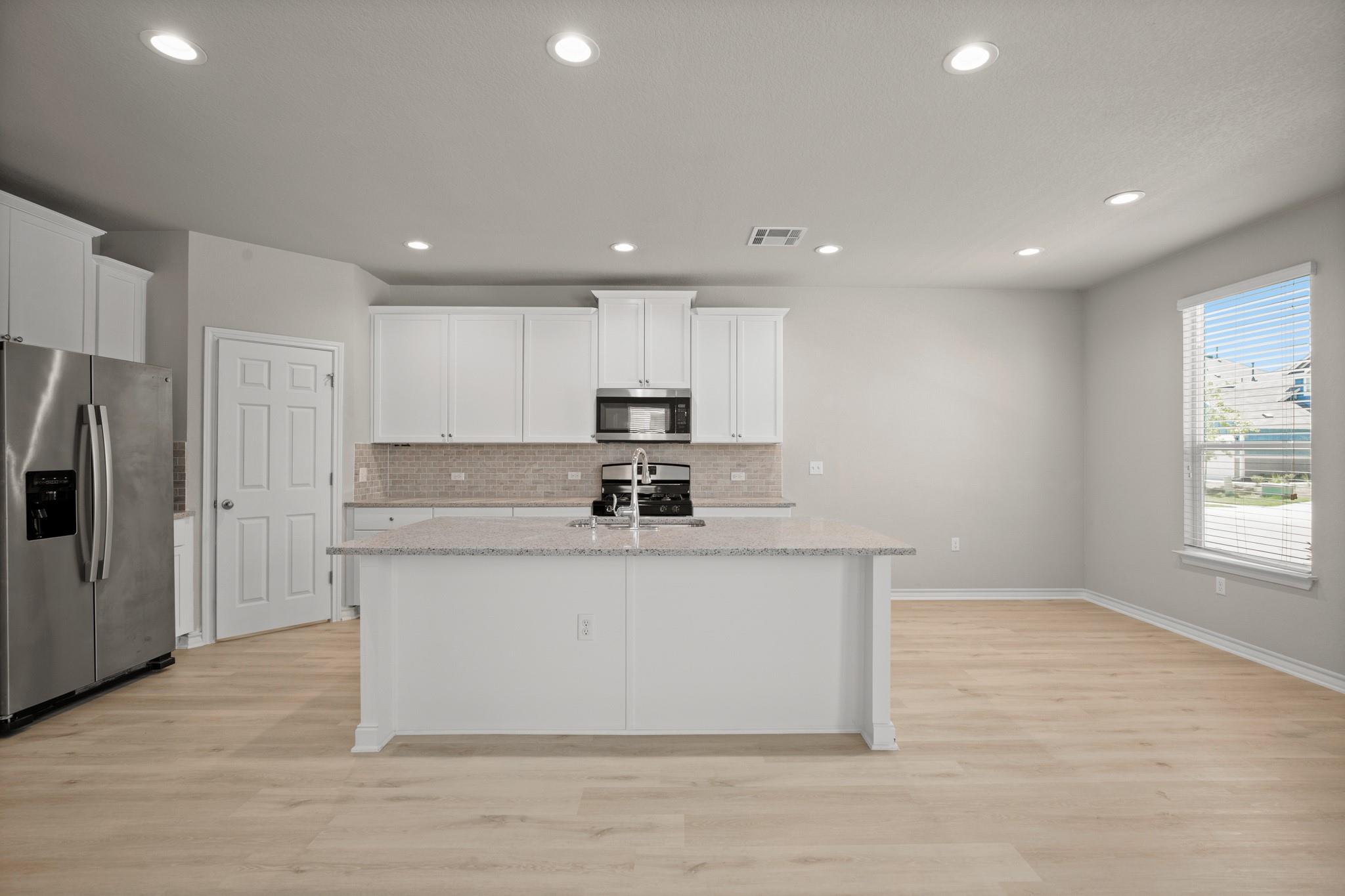 11804 Clayton Creek Ave Property Photo 7