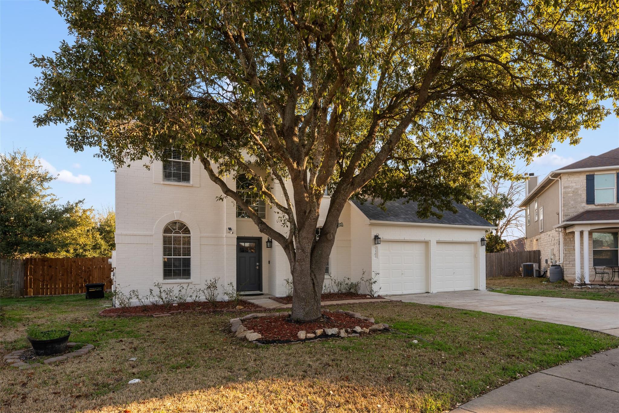 1307 Pigeon View St Property Photo 3