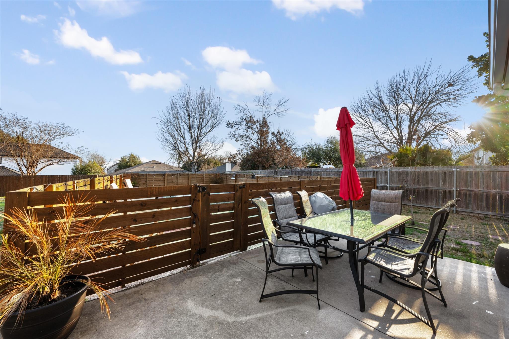1307 Pigeon View St Property Photo 20
