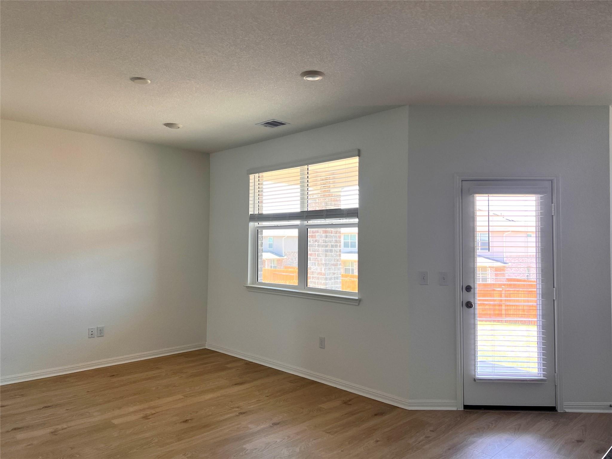 220 Saide St Property Photo 5