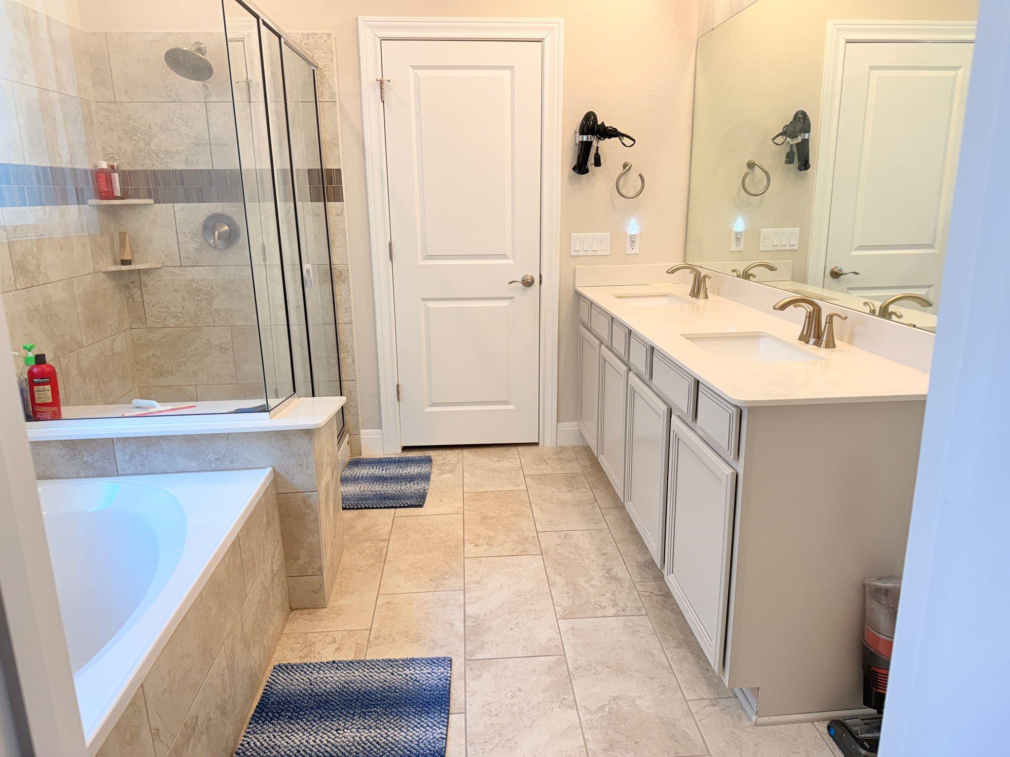 1224 Leaning Oak Ln Property Photo 16