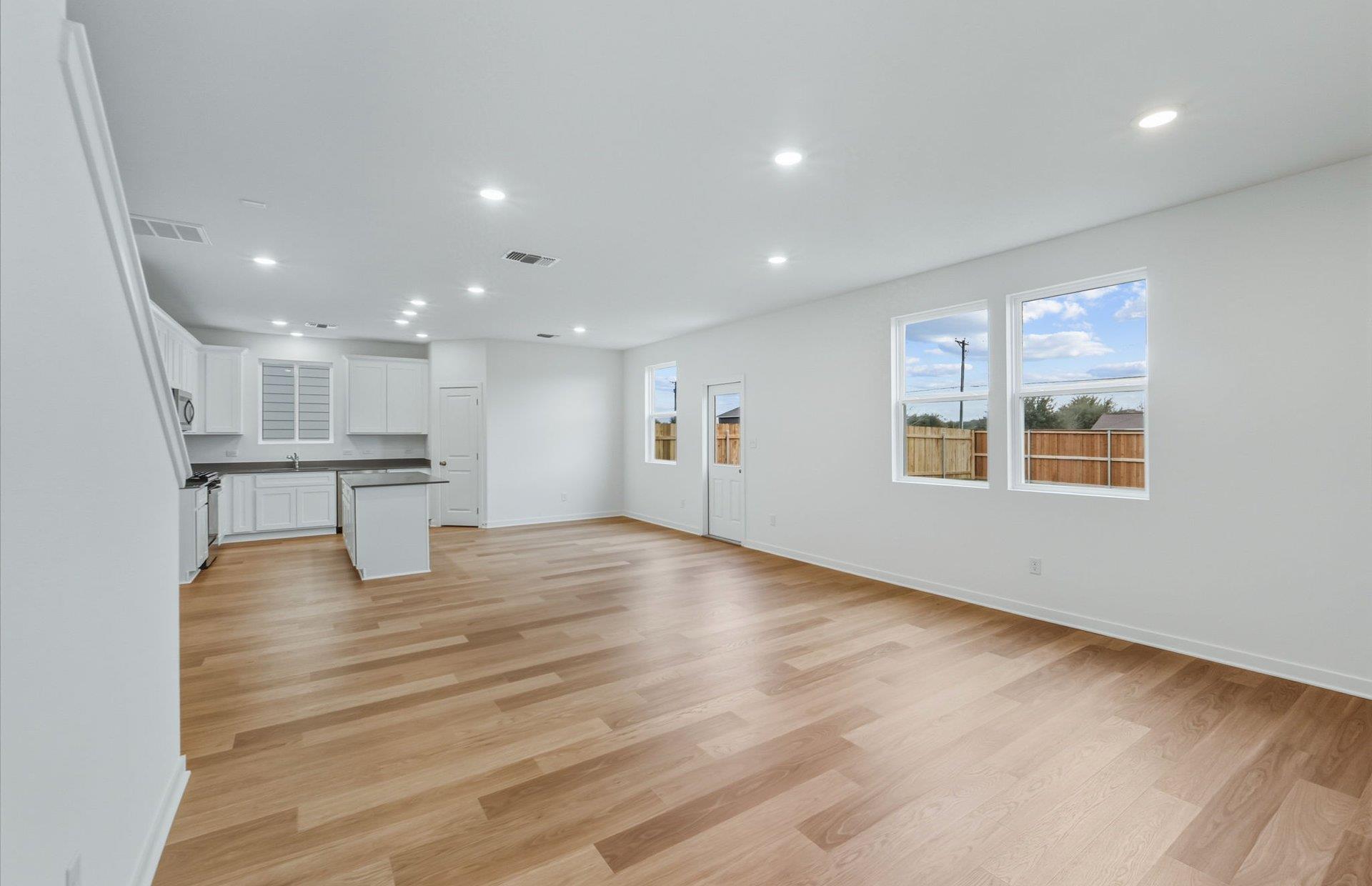337 Sullivan Way Property Photo 5