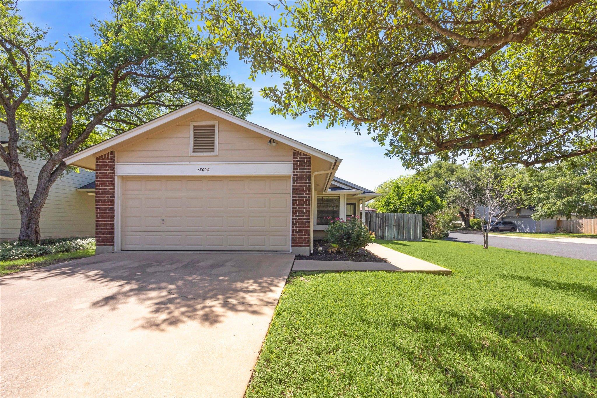 13008 Steeple Chase Dr Property Photo