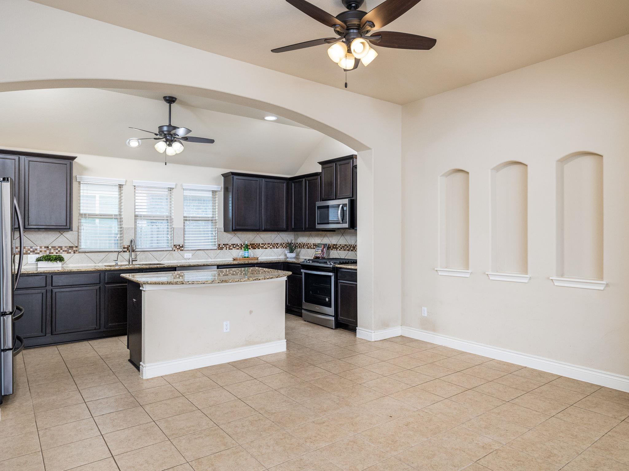3620 Tor Ln Property Photo 6
