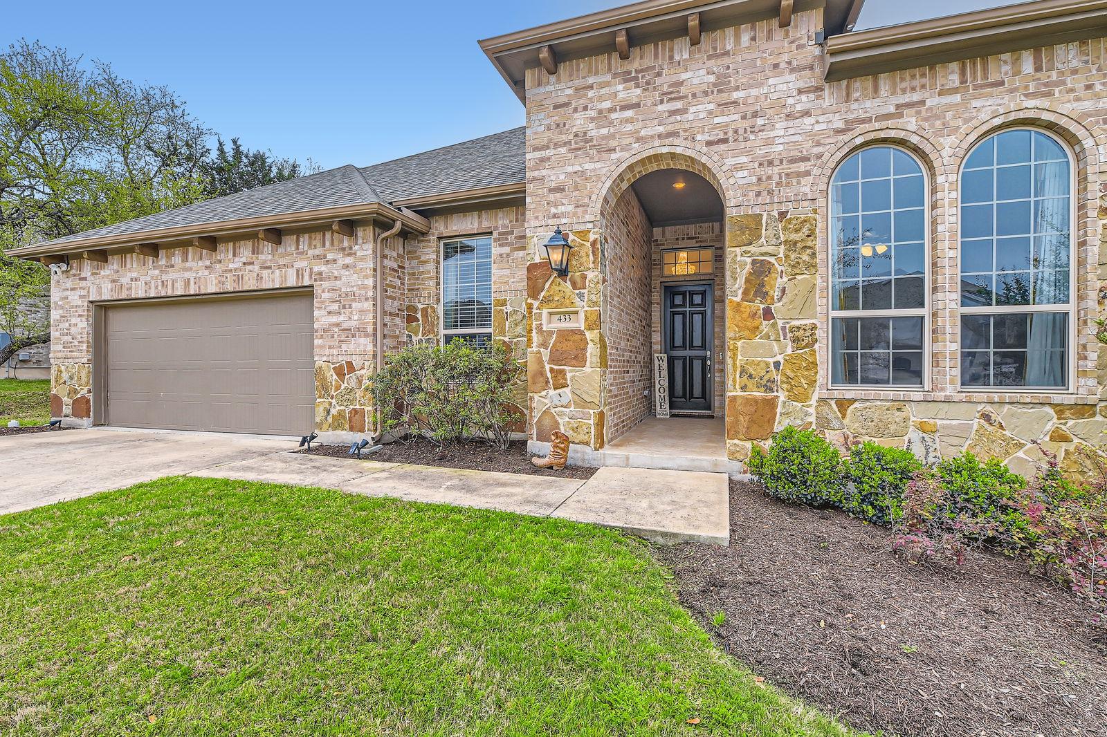 433 Stoney Point Rd Property Photo