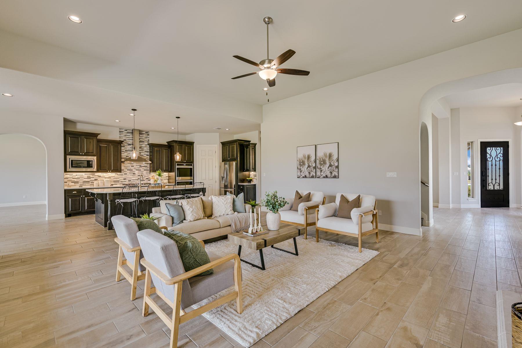 227 Dally Ct Property Photo 3