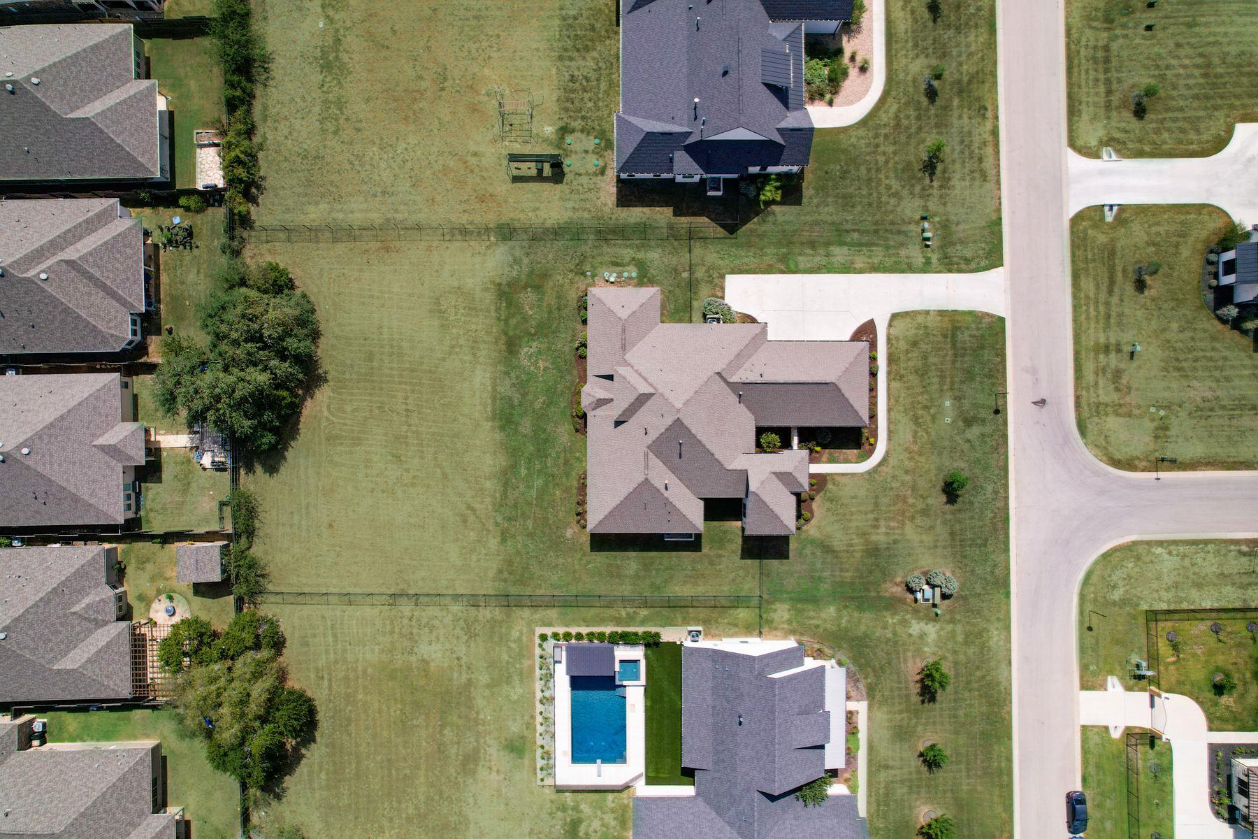 227 Dally Ct Property Photo 35