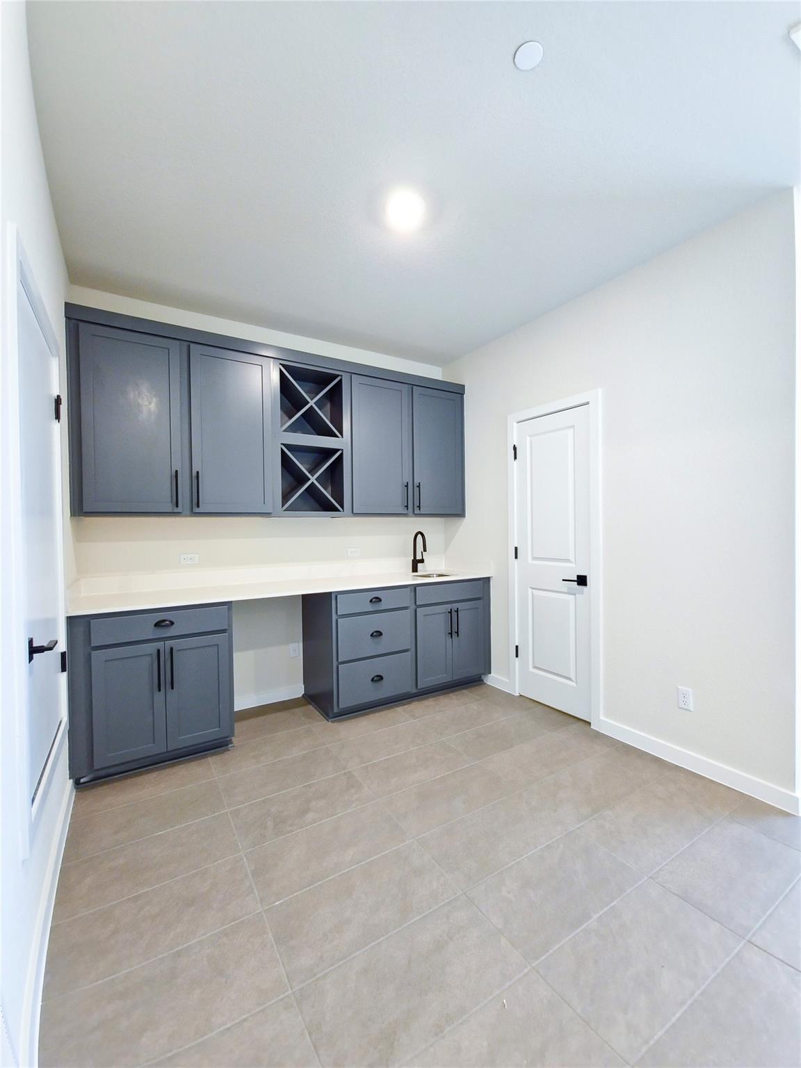 225 John Webster St Property Photo 14