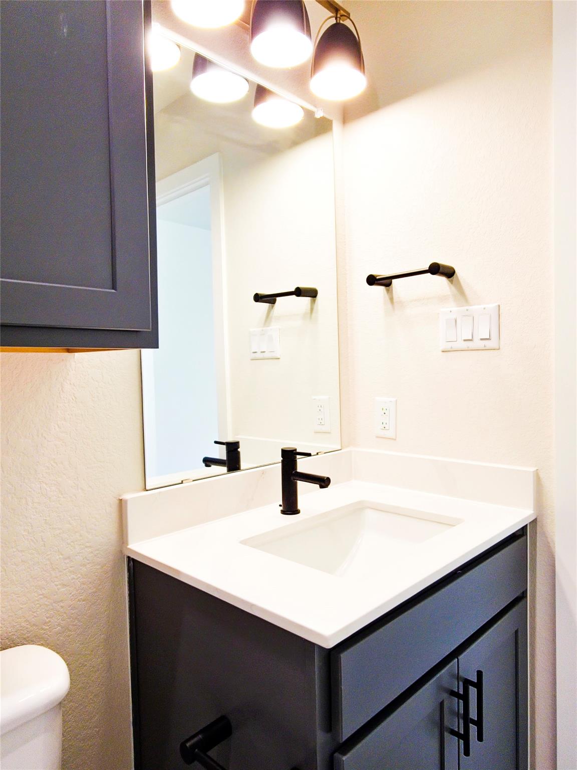225 John Webster St Property Photo 27