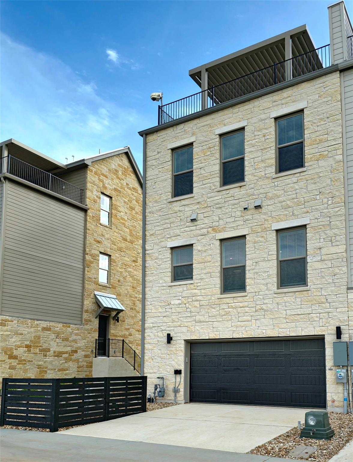 225 John Webster St Property Photo 35