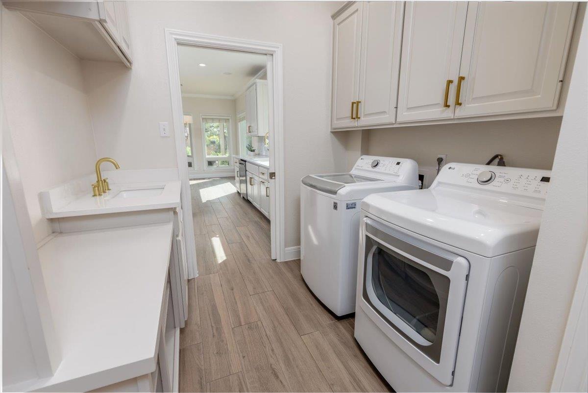 403 Golf Crest Ln Property Photo 12