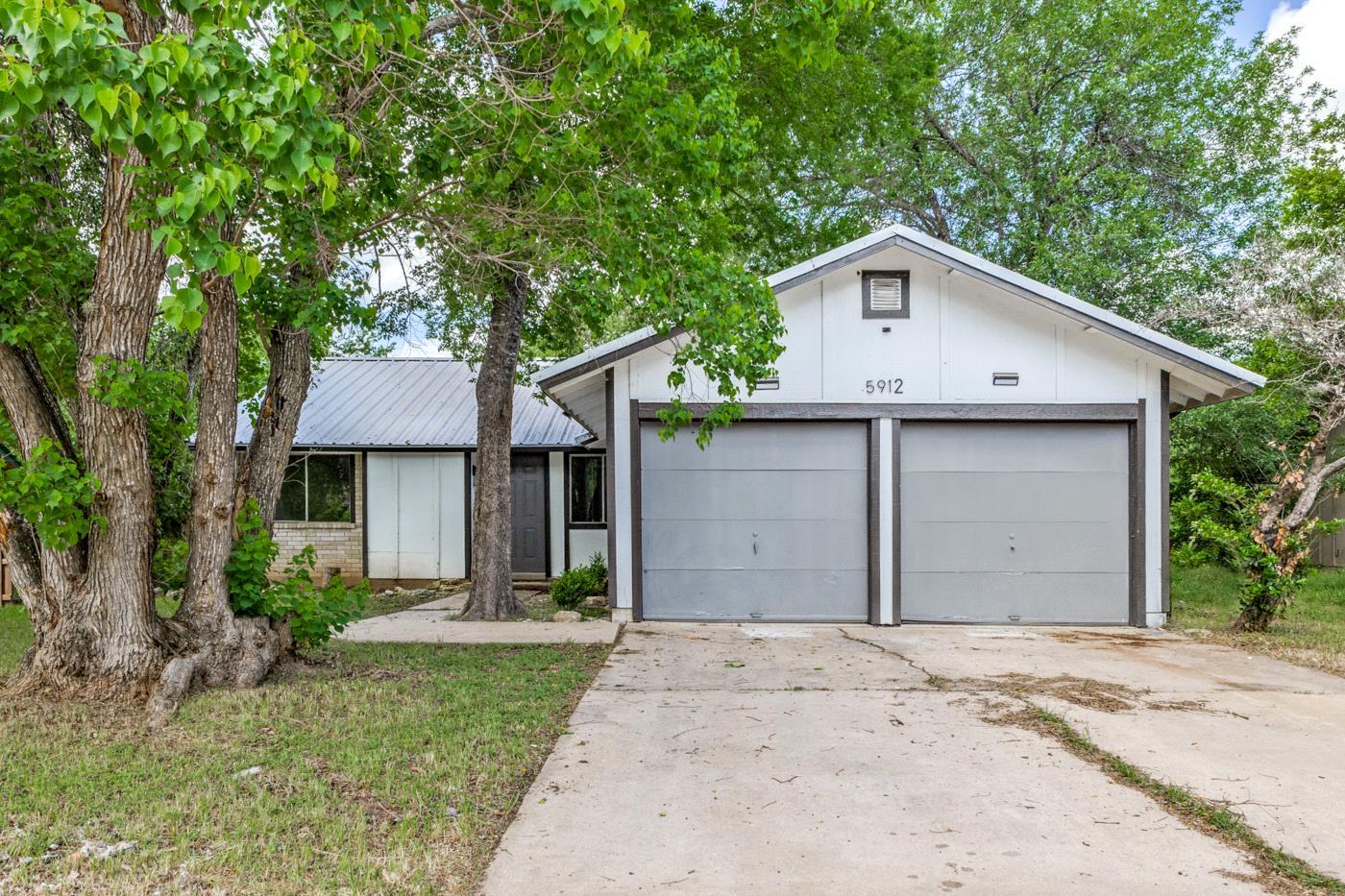 5912 Wagon Bnd Property Photo 1