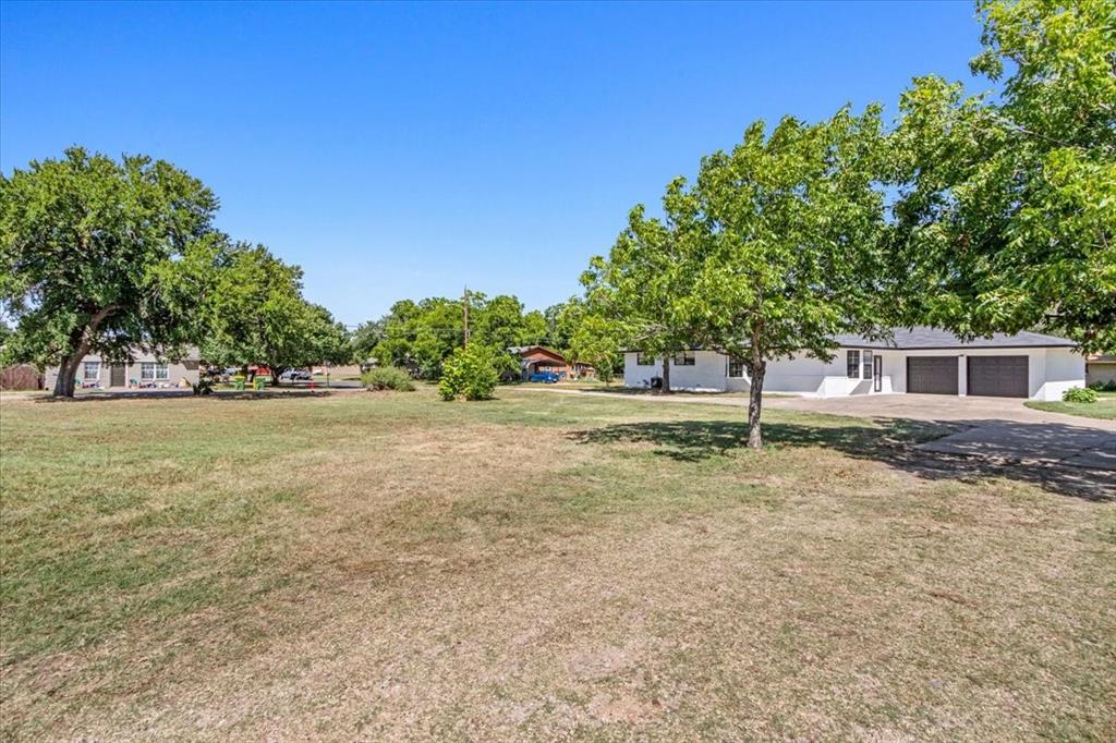 703 Penton Ln Property Photo 6