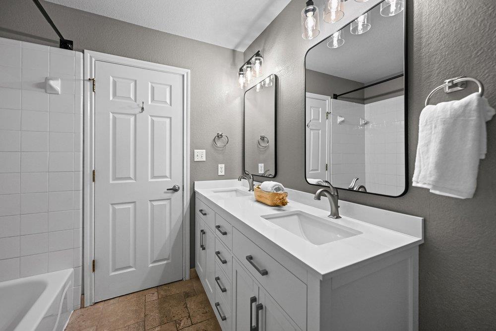 2823 Lantana Ridge Dr Property Photo 24