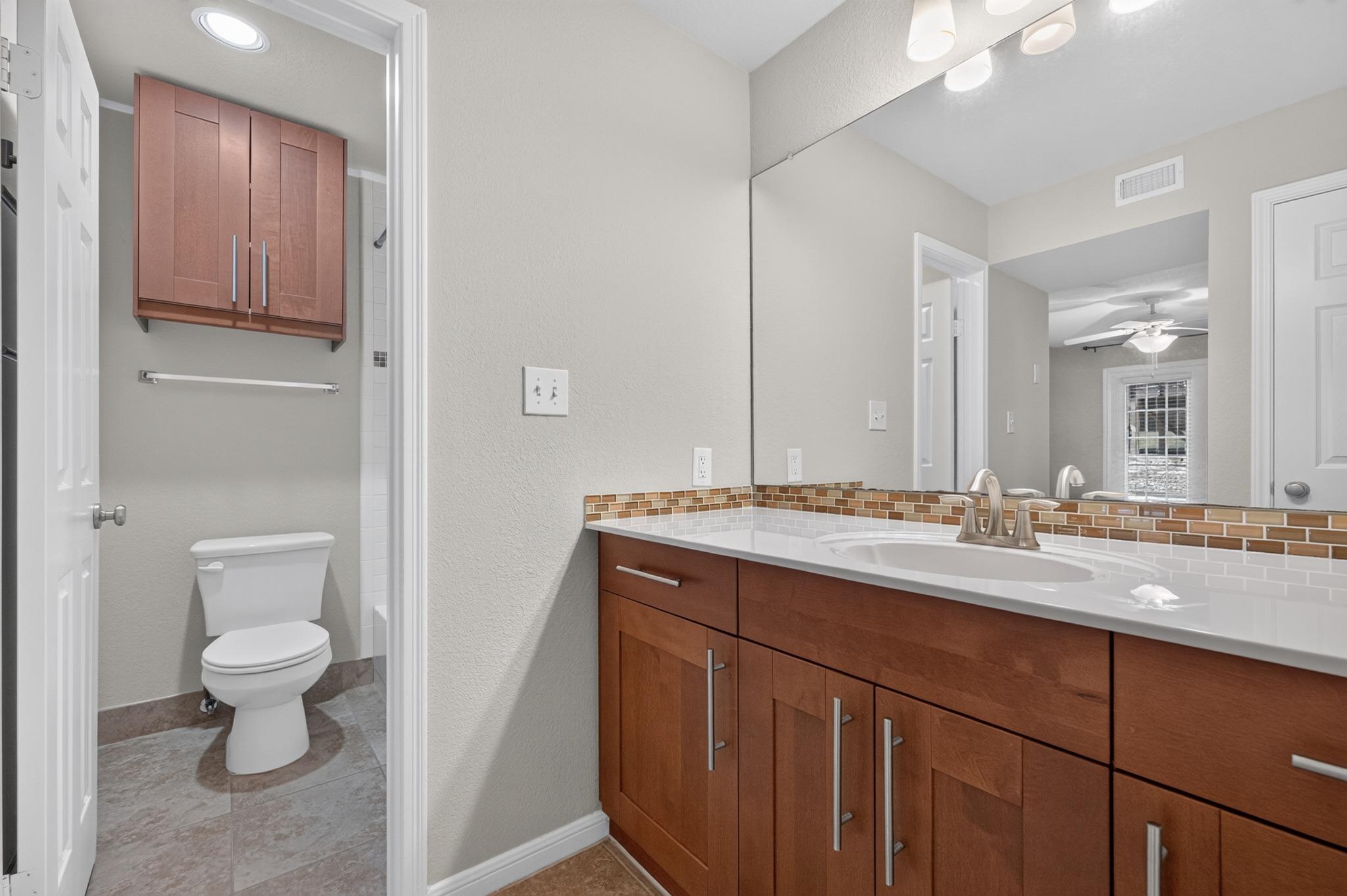 7685 Northcross Dr #1101 Property Photo 21