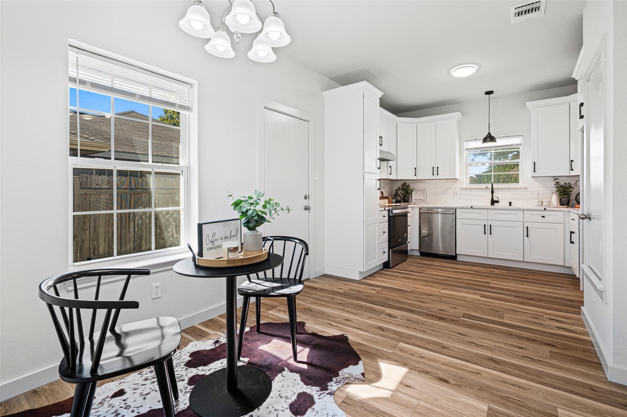 419 Bentwood Dr Property Photo 4