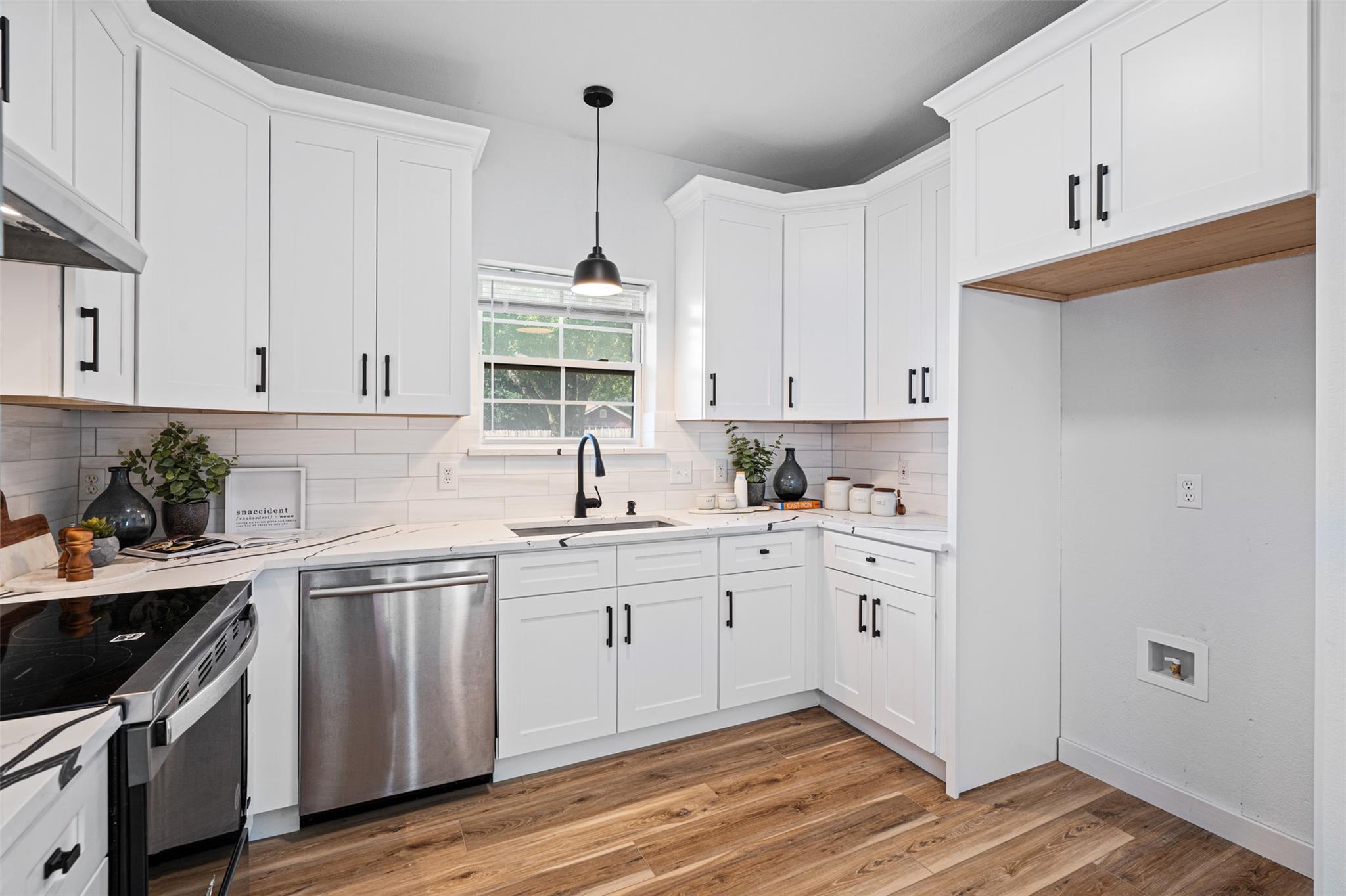 419 Bentwood Dr Property Photo 6