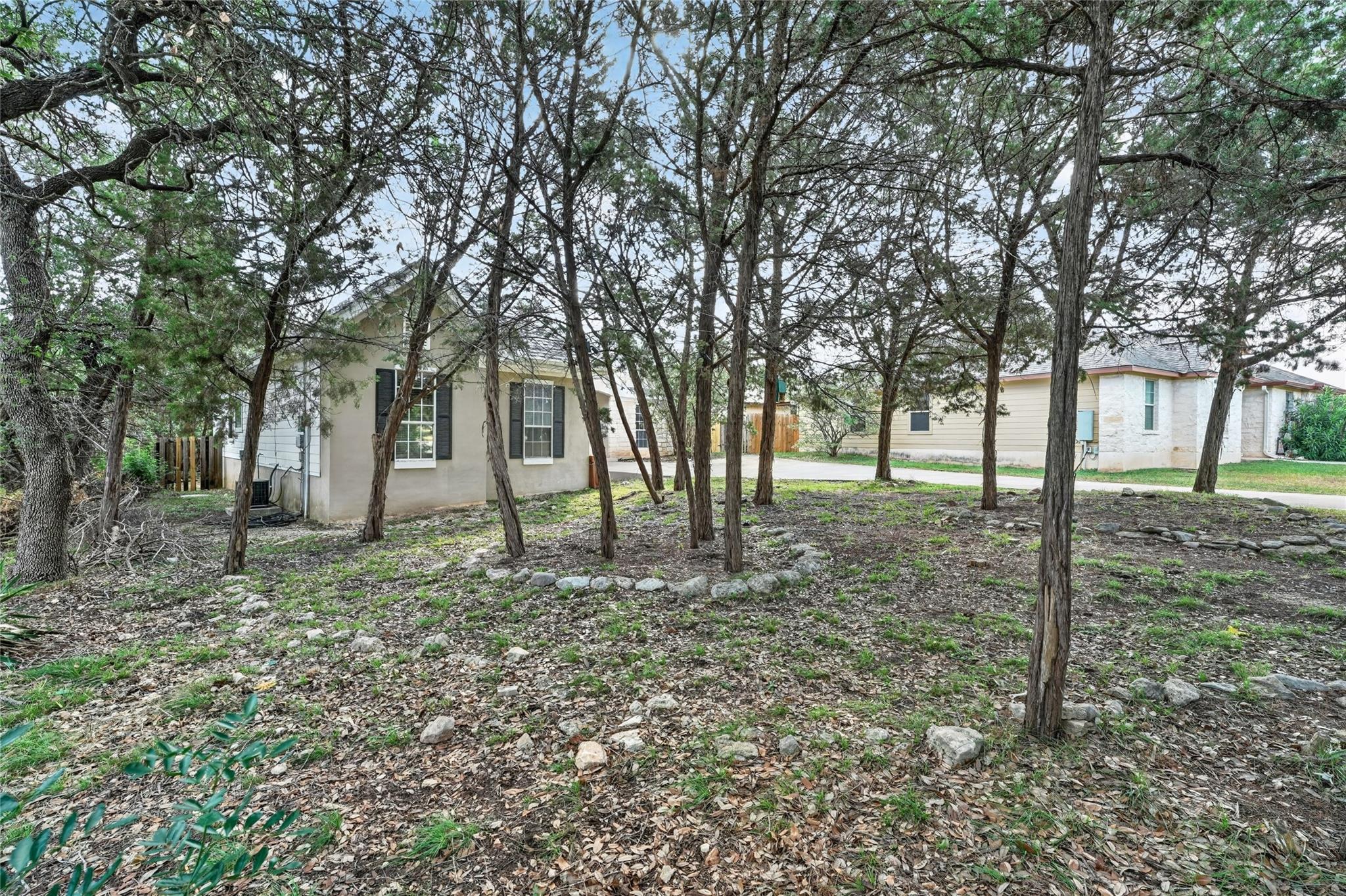 4 Cedarwood Cir Property Photo 4