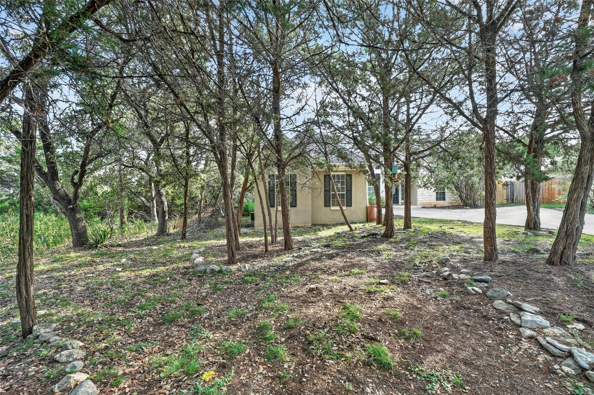 4 Cedarwood Cir Property Photo 5