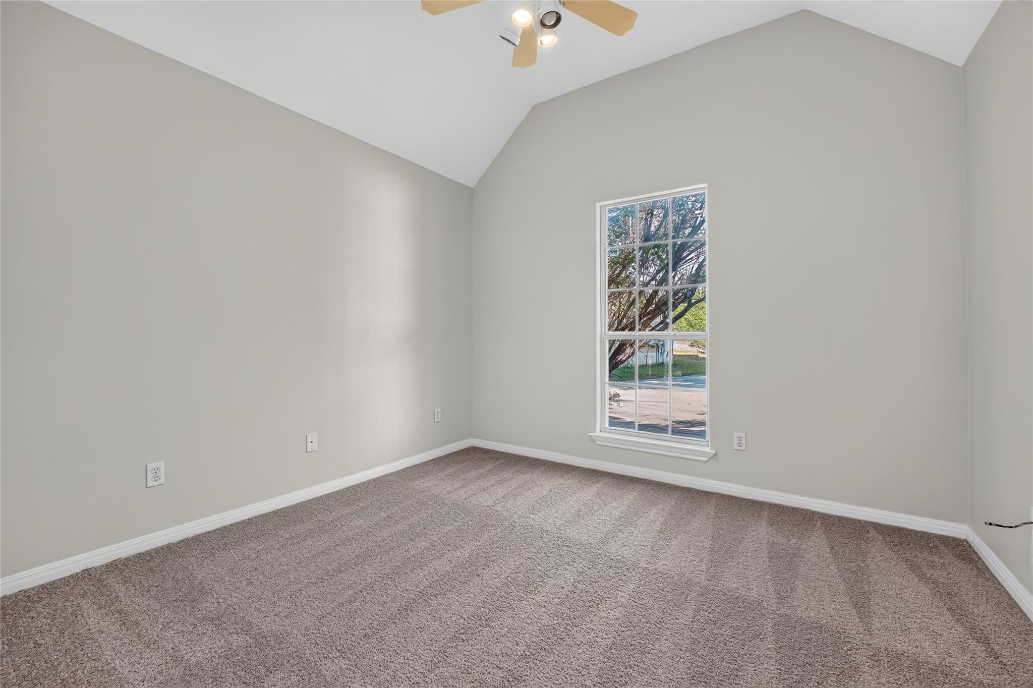 4 Cedarwood Cir Property Photo 13
