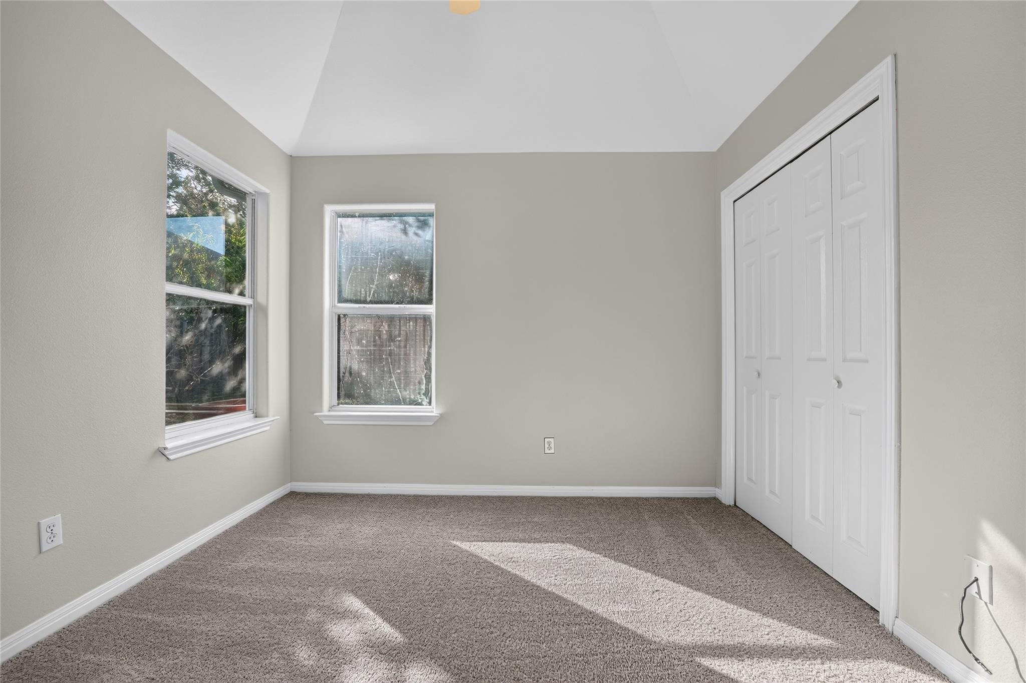 4 Cedarwood Cir Property Photo 17