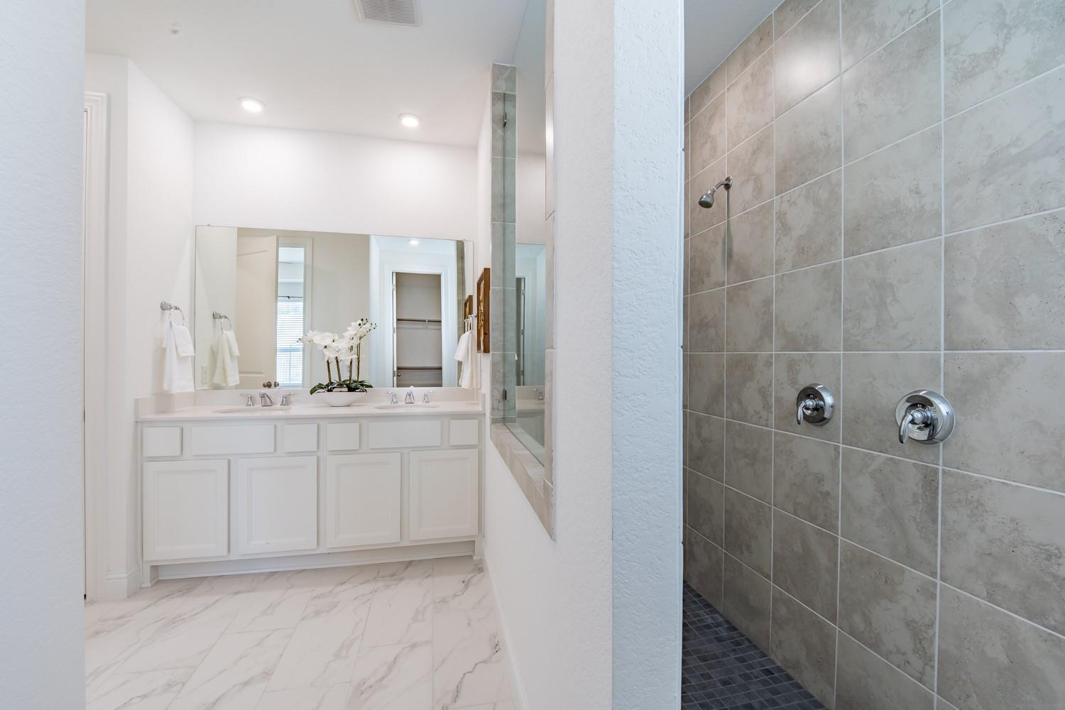 1040 Villa Rialto Vw Property Photo 23