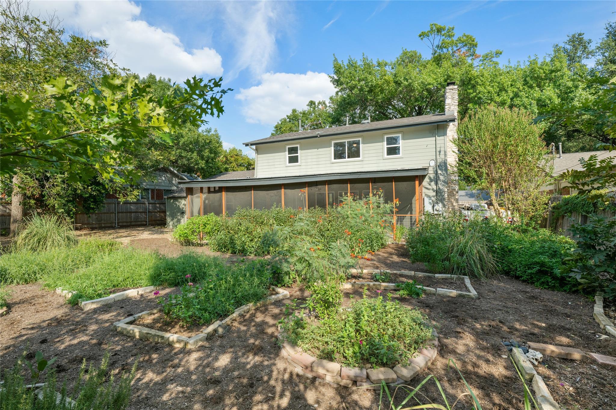 6812 Pioneer Pl Property Photo 26