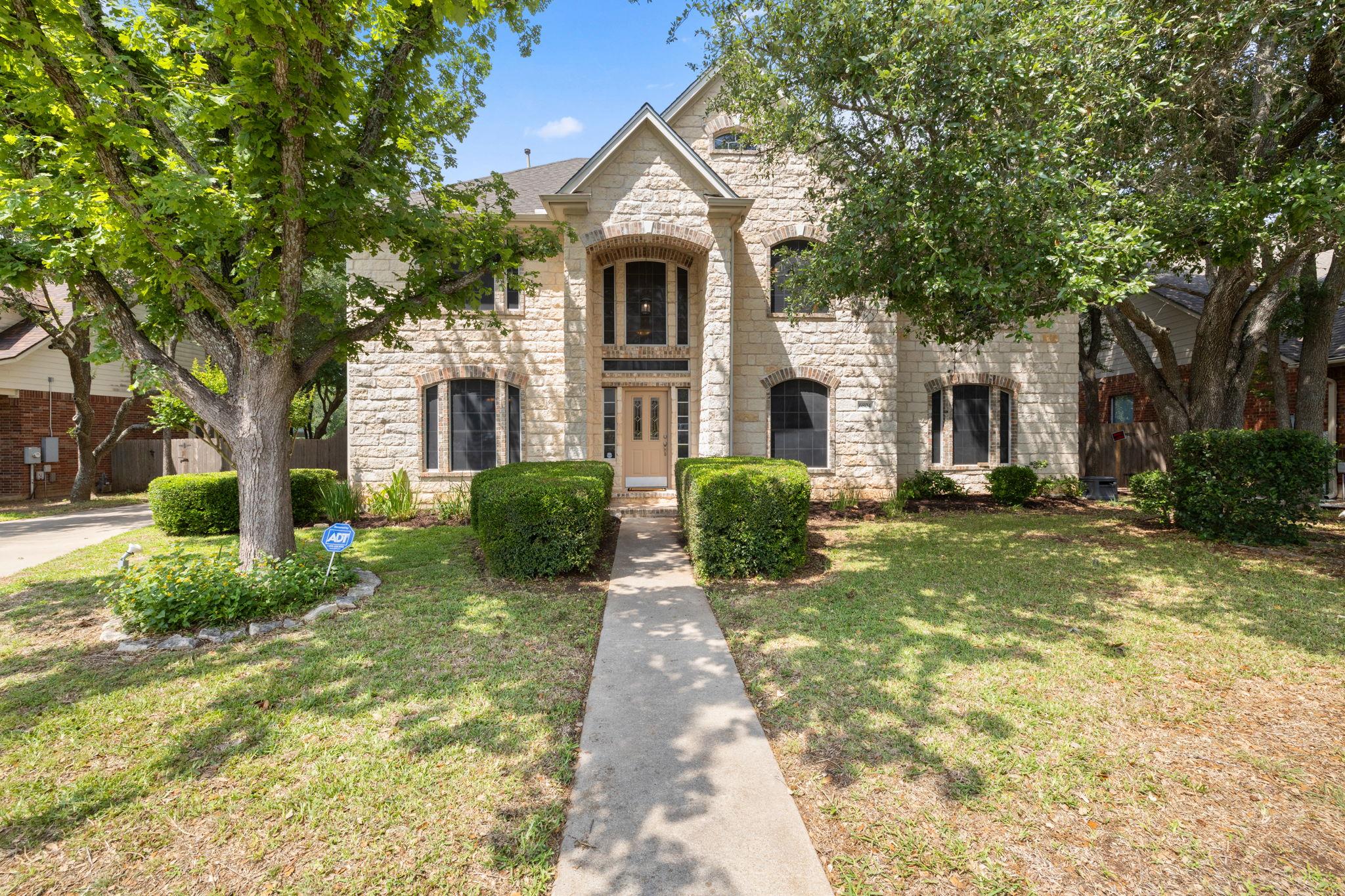 6804 Robert Dixon Dr Property Photo 1