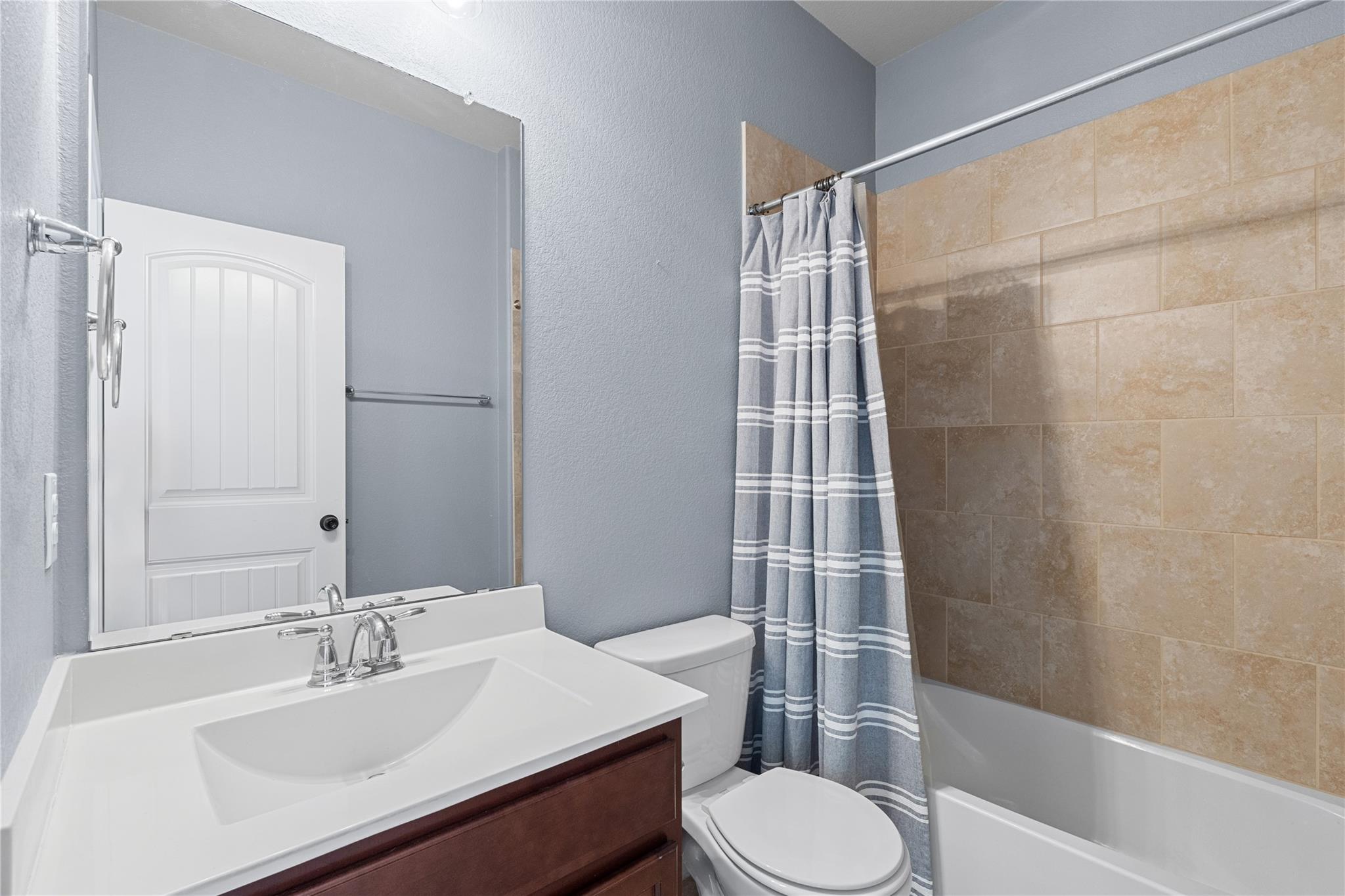 419 Epiphany Ln Property Photo 15