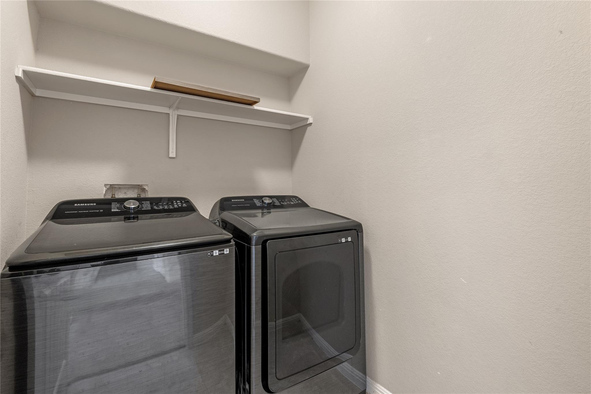 419 Epiphany Ln Property Photo 18
