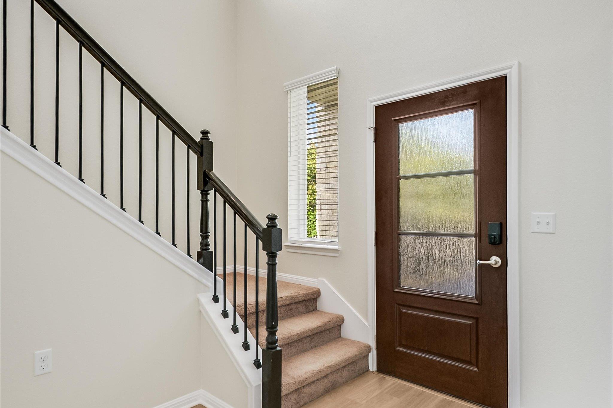 16309 Fetching Ave Property Photo 2