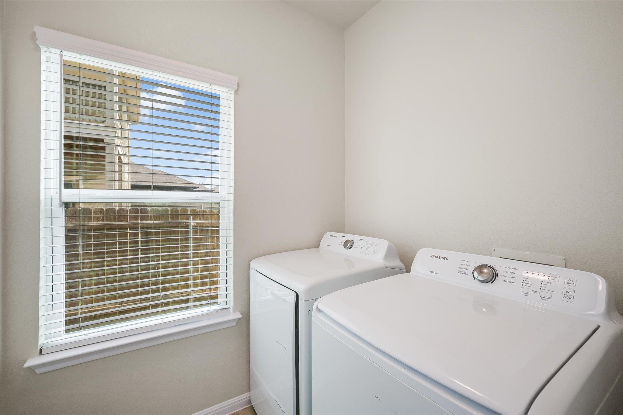 16309 Fetching Ave Property Photo 9