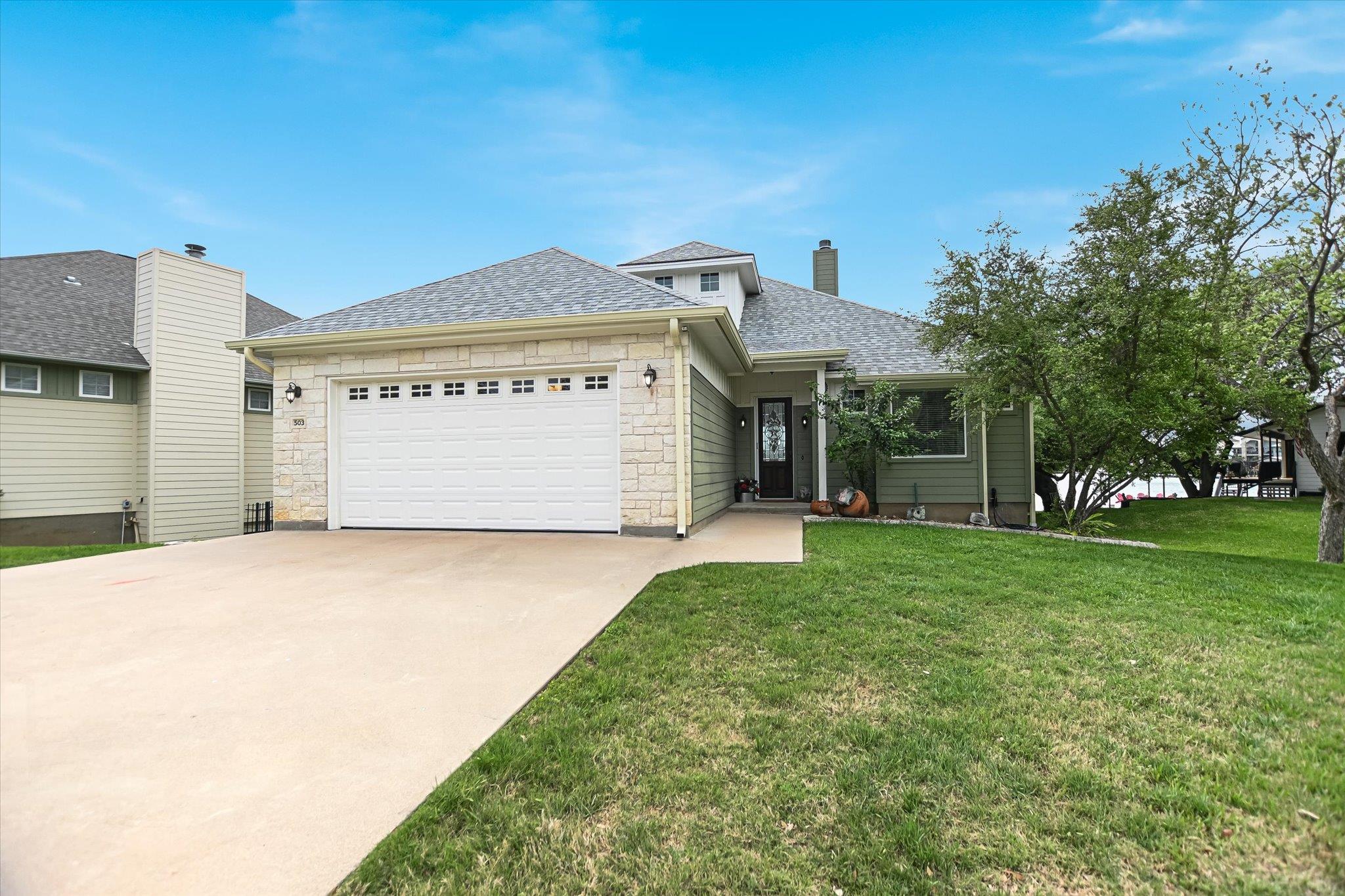 503 Shorewood Cir Property Photo 1