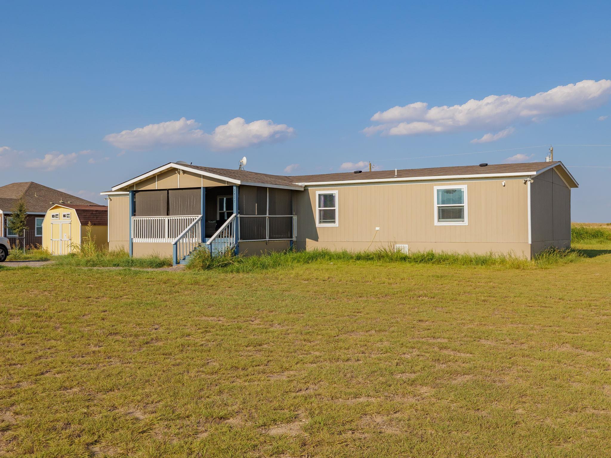 2877 County Road 463 Rd Property Photo 1