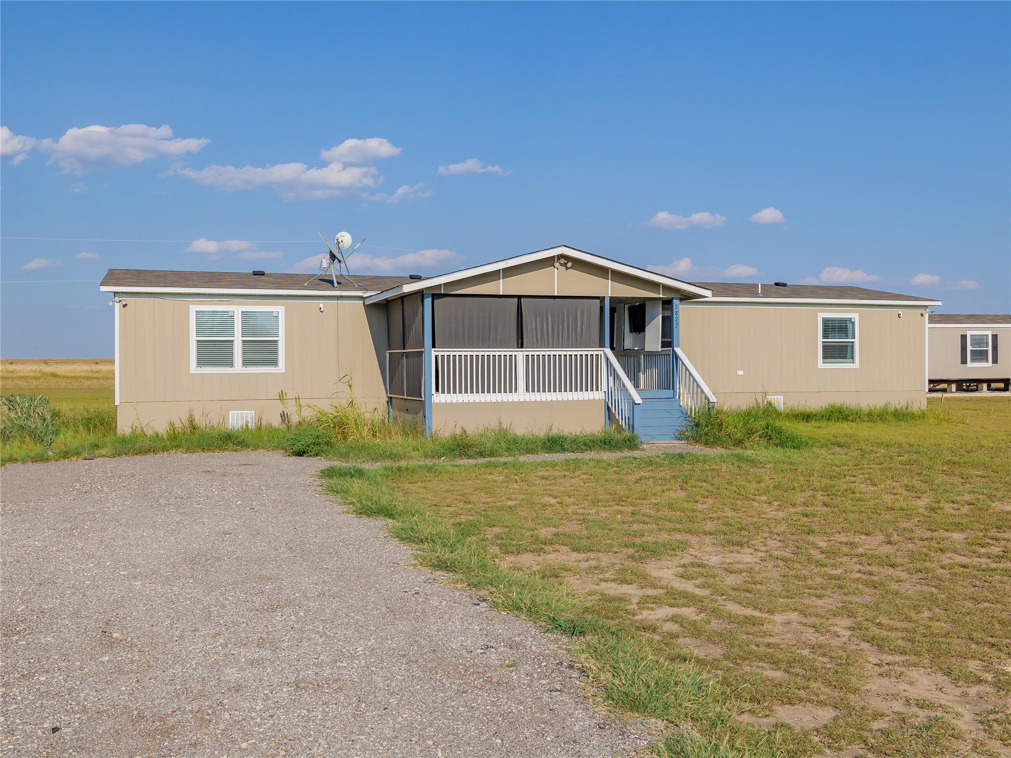 2877 County Road 463 Rd Property Photo 3