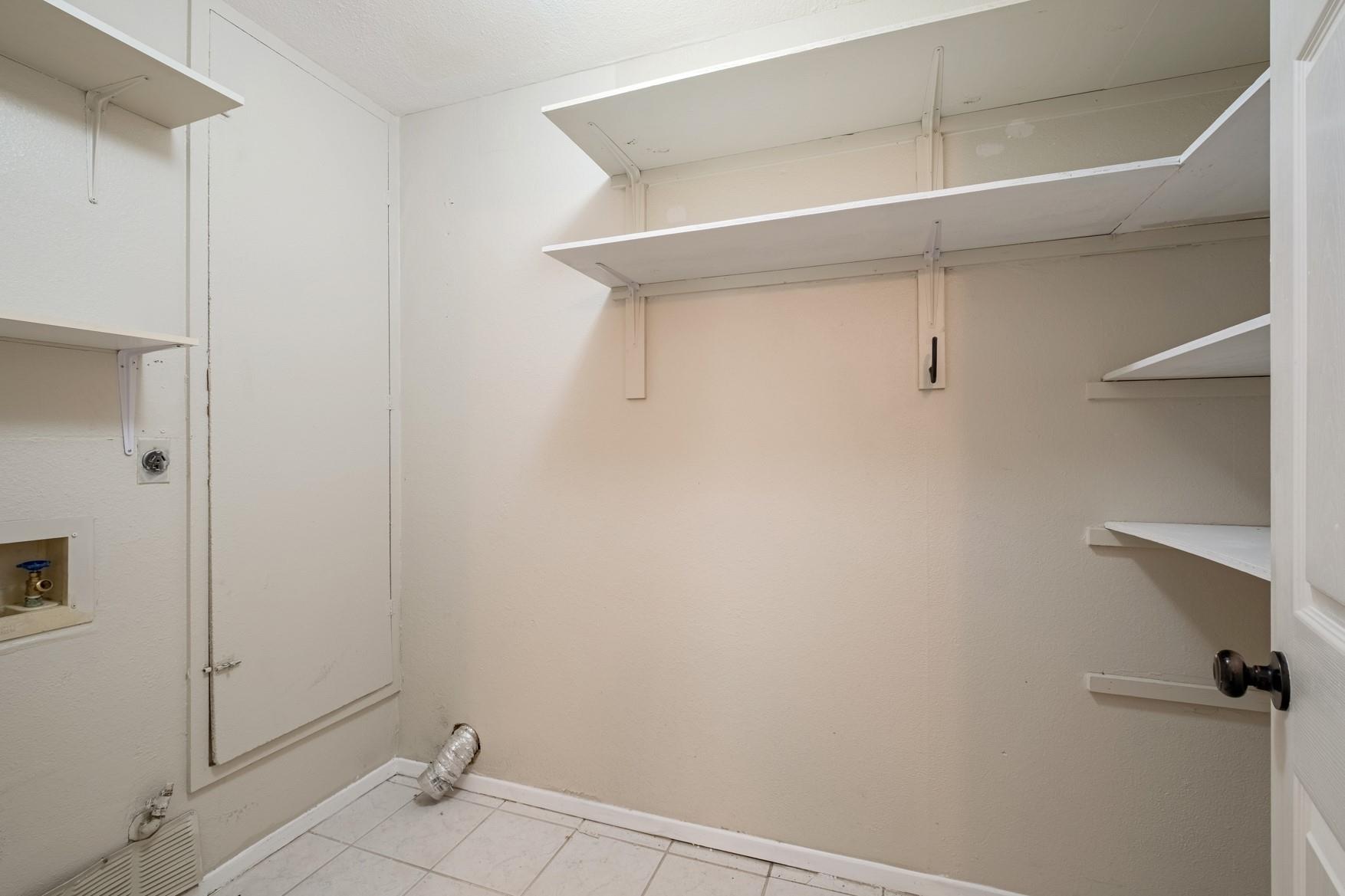 8900 Pocono Cv Property Photo 12