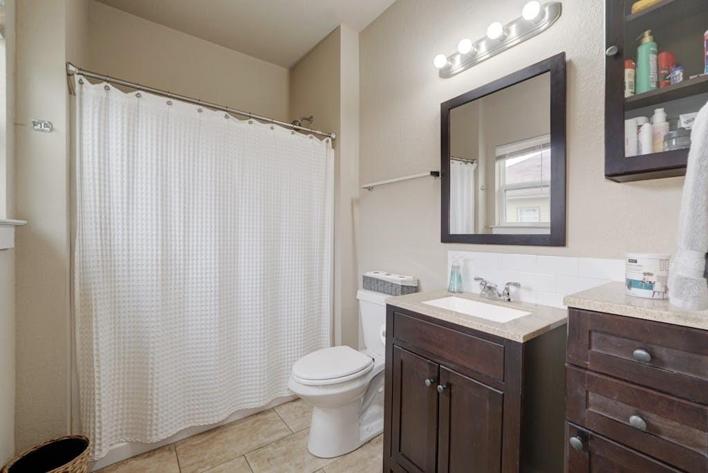 104 W Avenue C Ave Property Photo 16