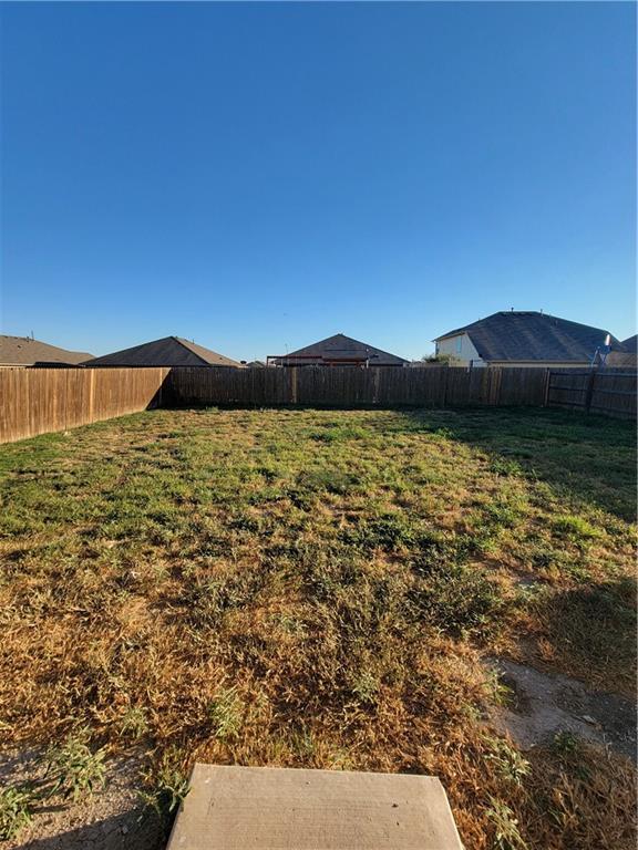 408 Luna Vista Dr Property Photo 25